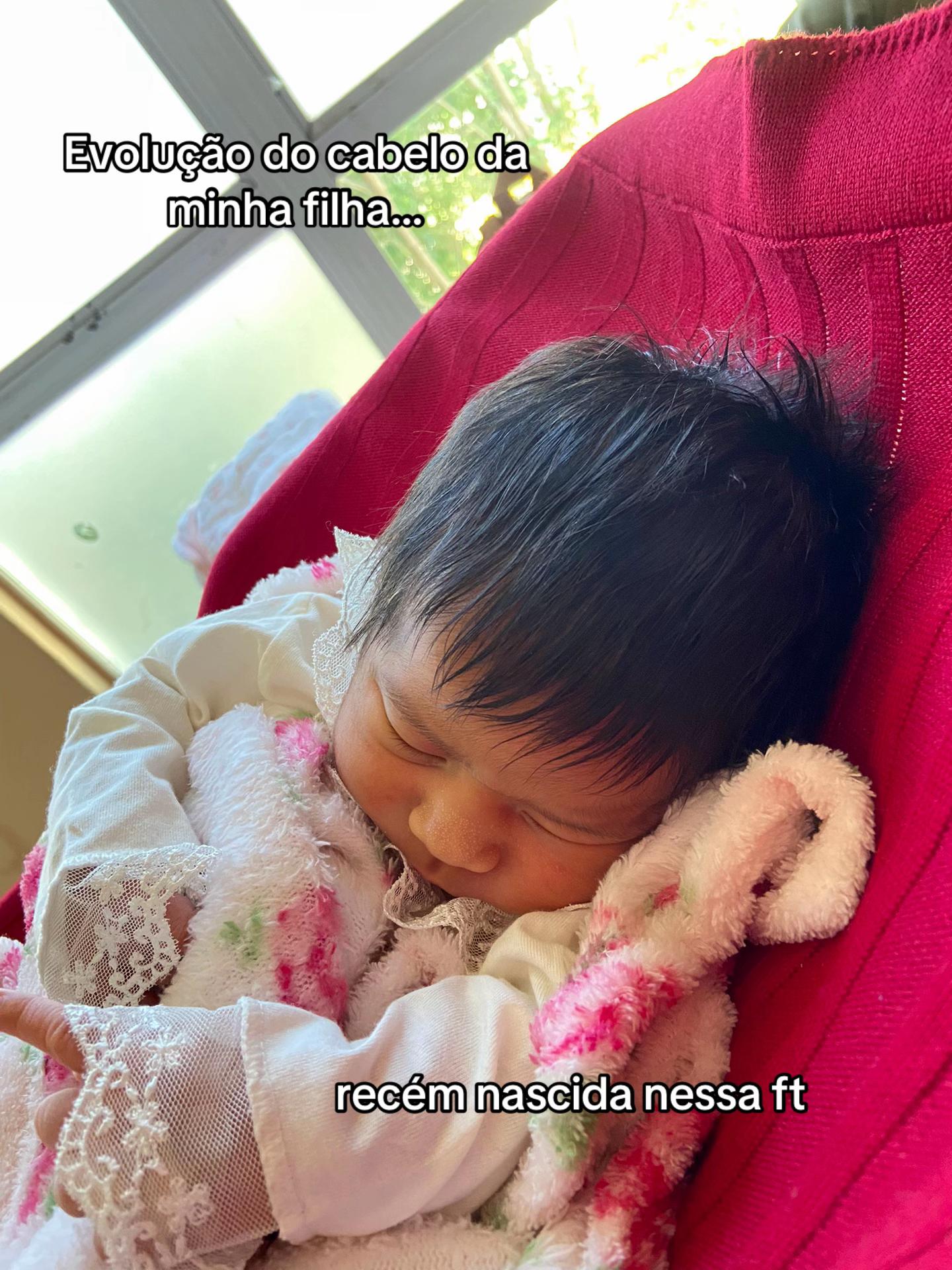 @Aninha_07