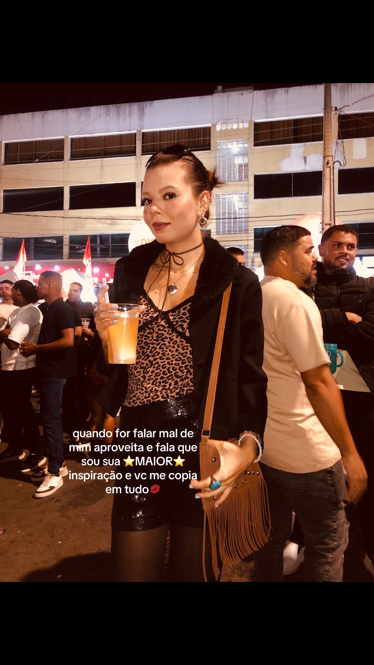 @fadinhahippiechic