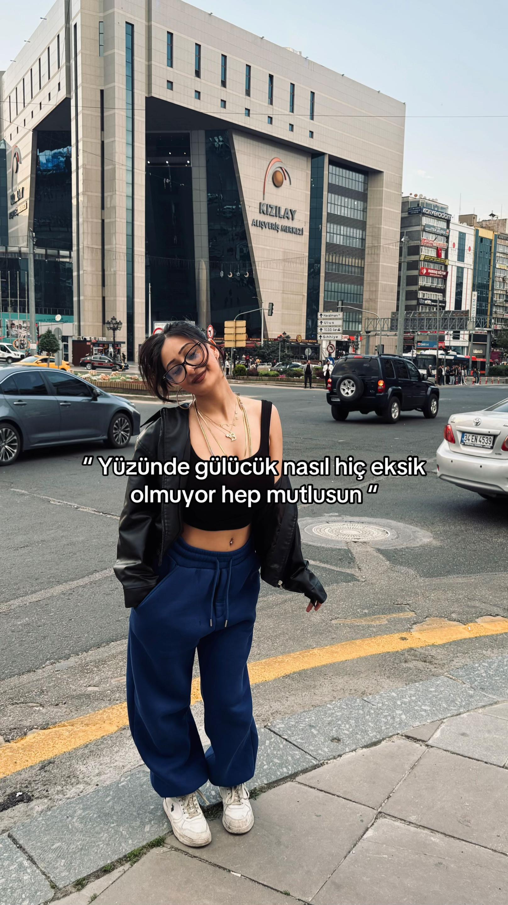 @lliivas