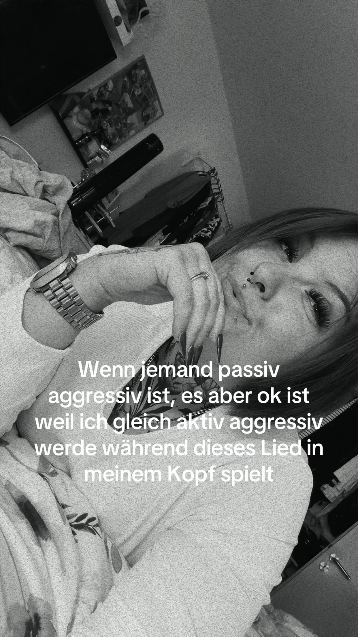 @Angelina🖤
