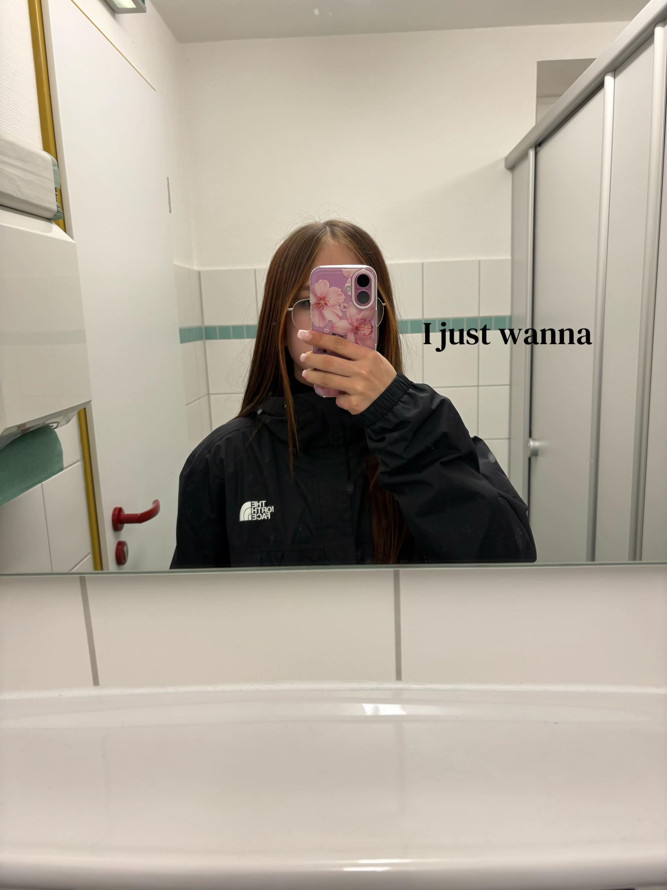 @ꨄ