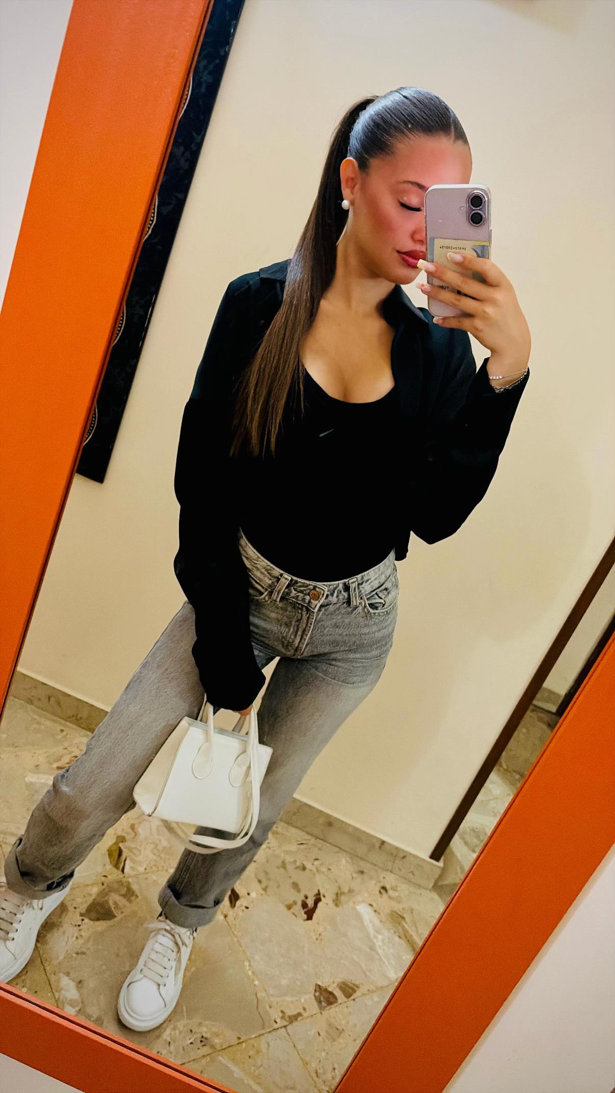 @𝐂𝐇𝐈𝐀𝐑𝐀