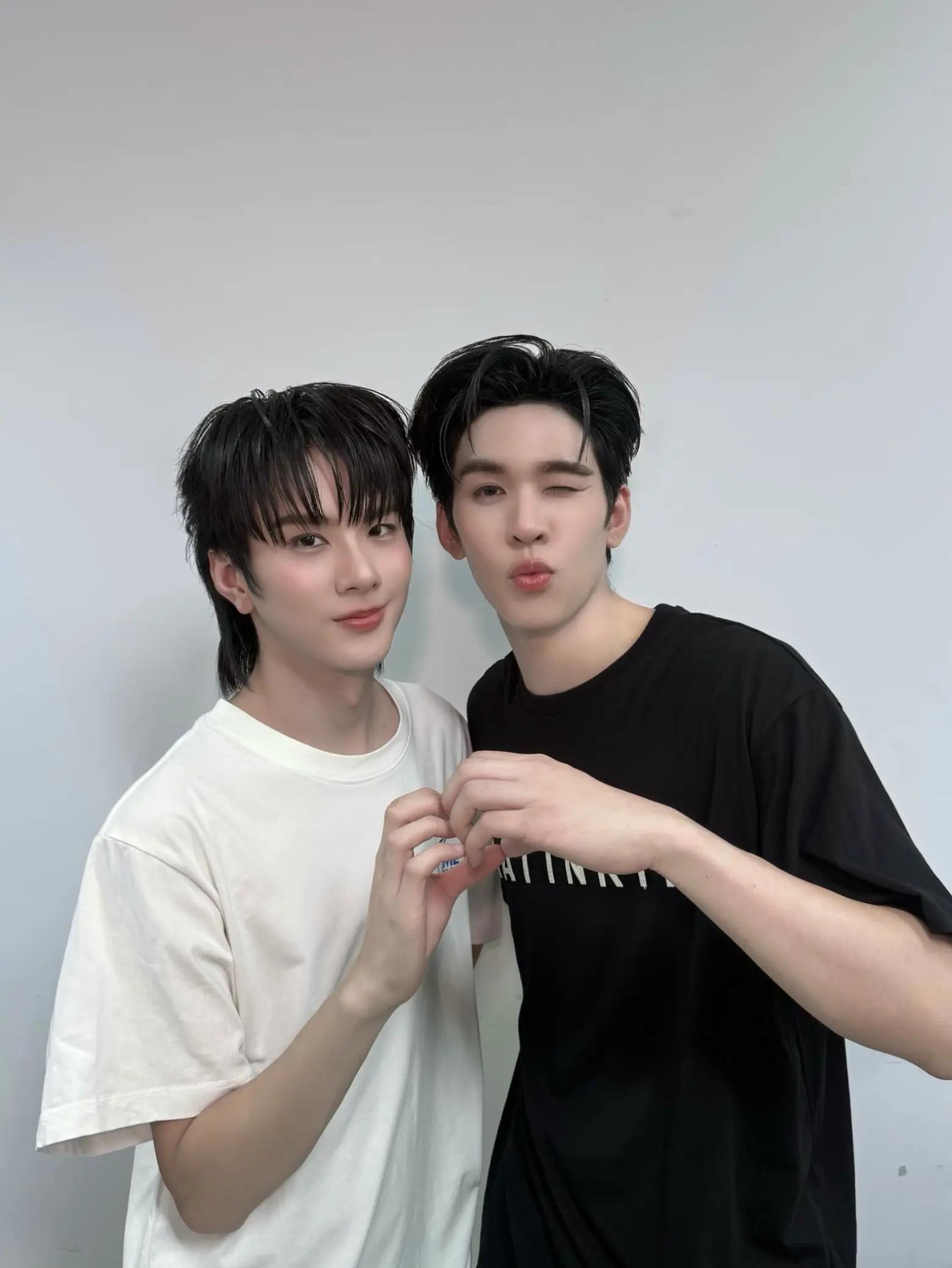 @AUAUSAVE SIGNATURE(Mhii-Praew)