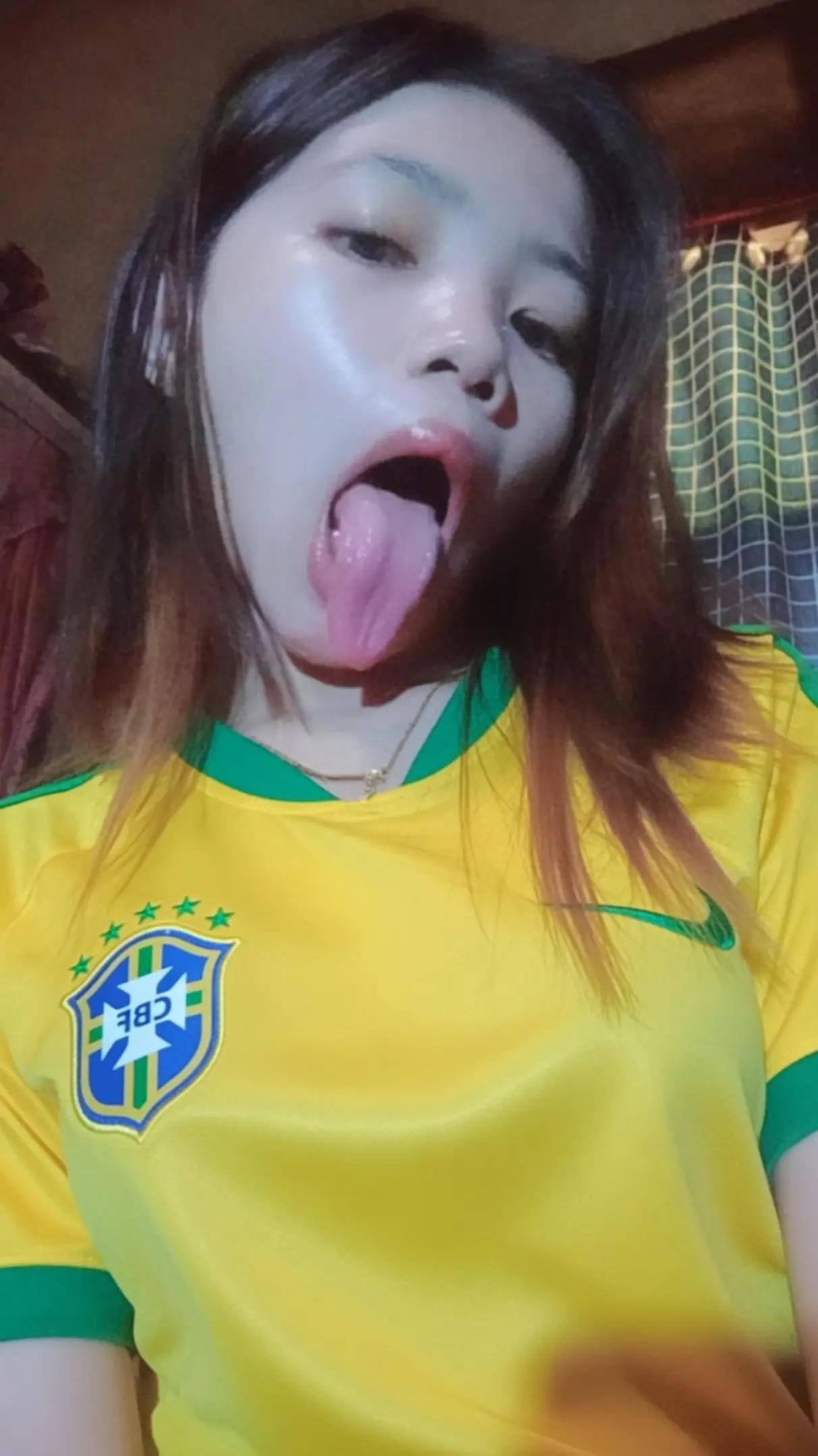 @nieeeee