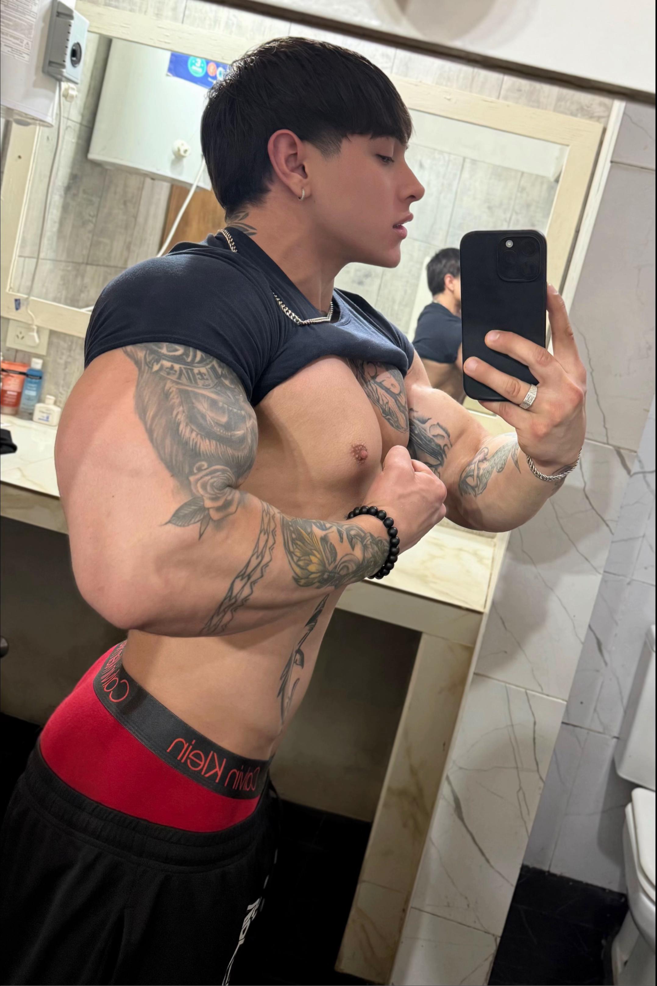 @Nicol&aacute;s