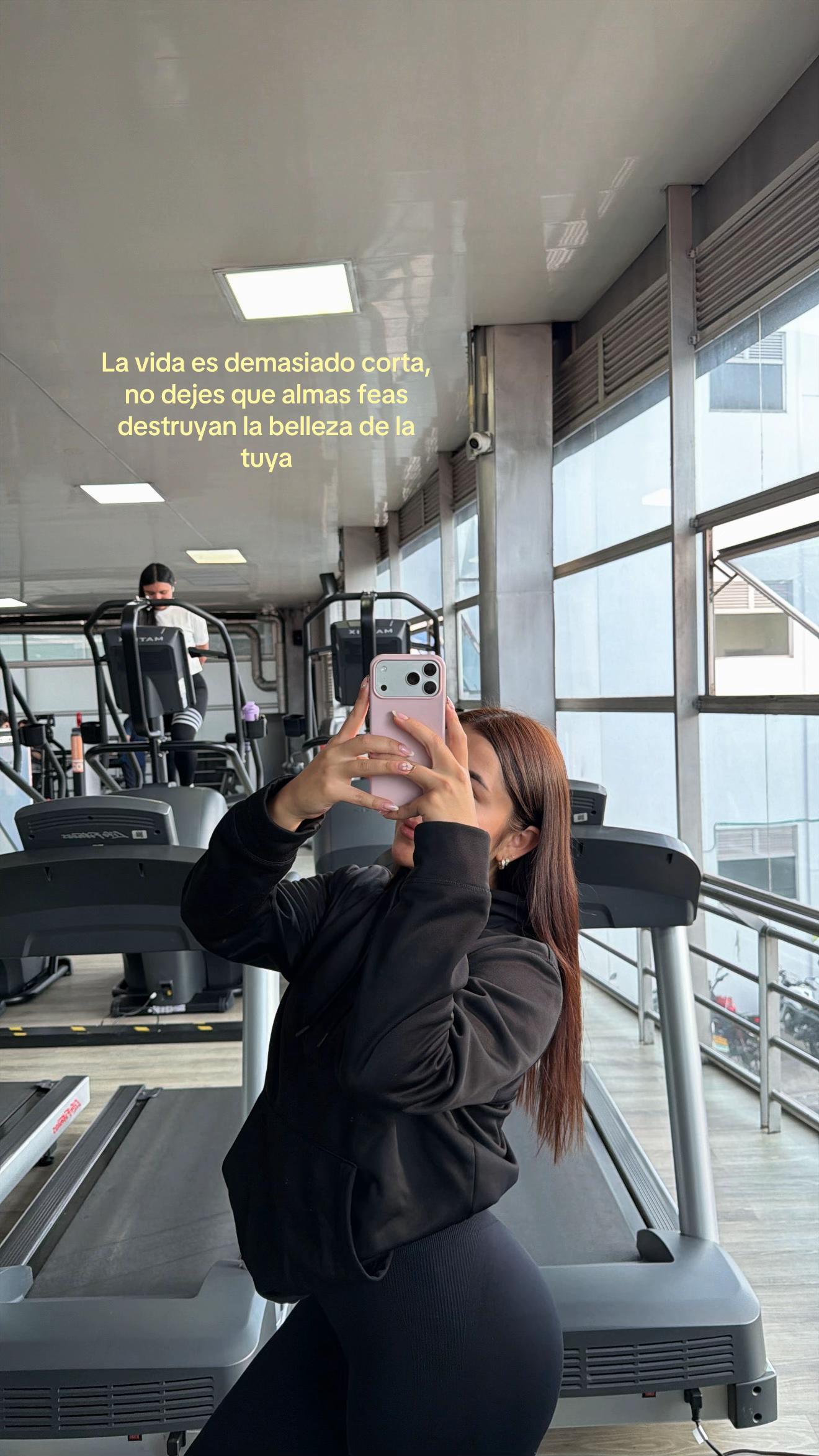 @Ymv21_