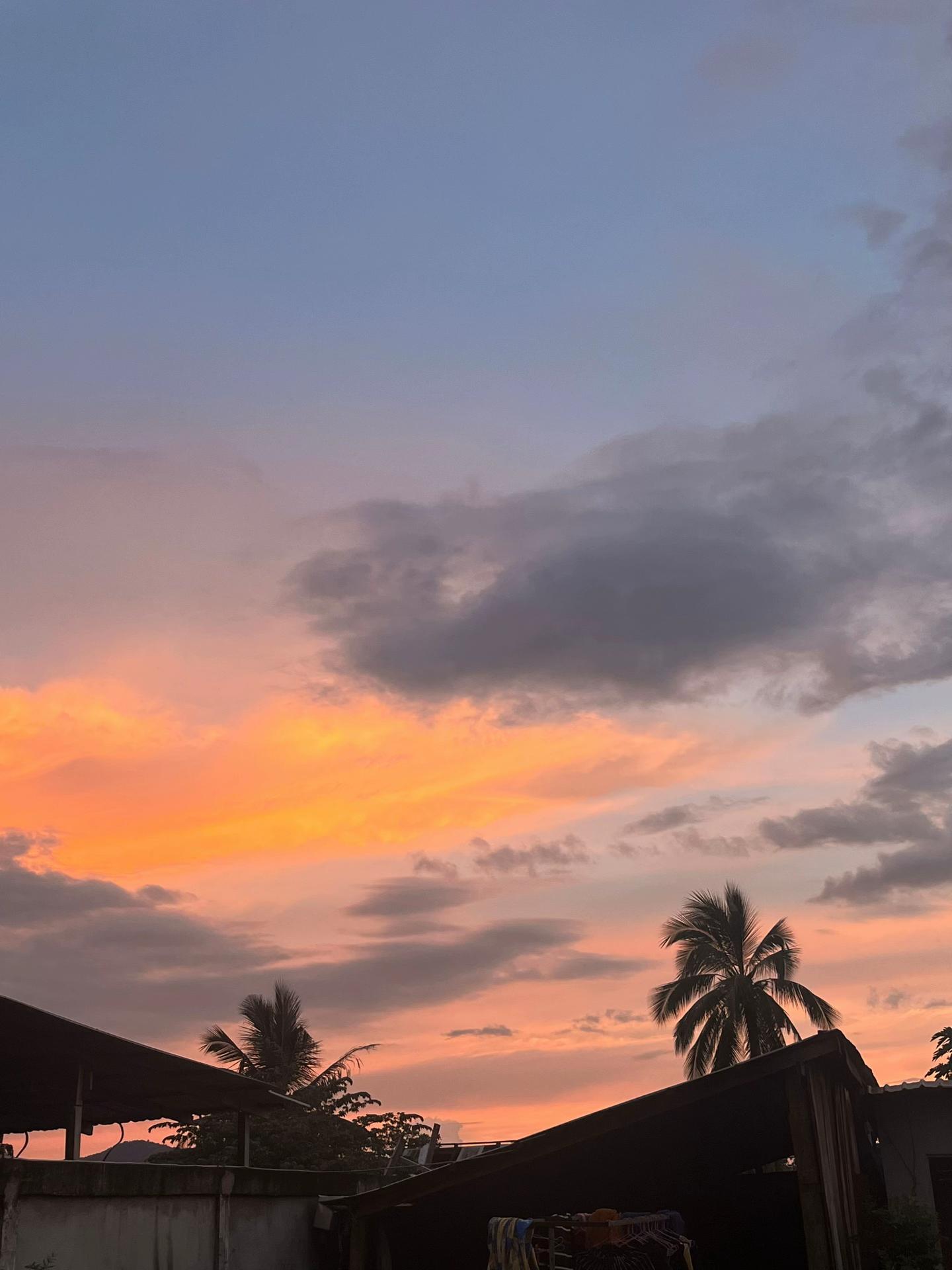 @𝒮𝓊𝓃𝓁𝒾𝑔𝒽𝓉