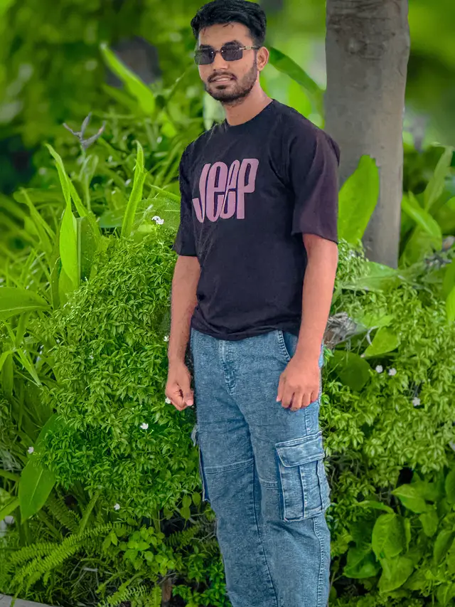 @4v_roy