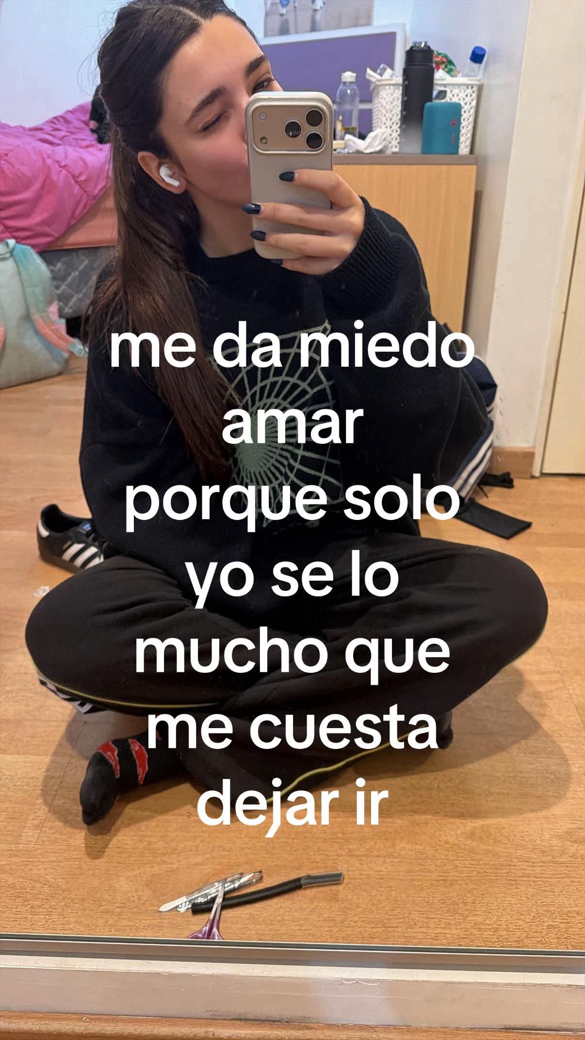 @whosthisdeva