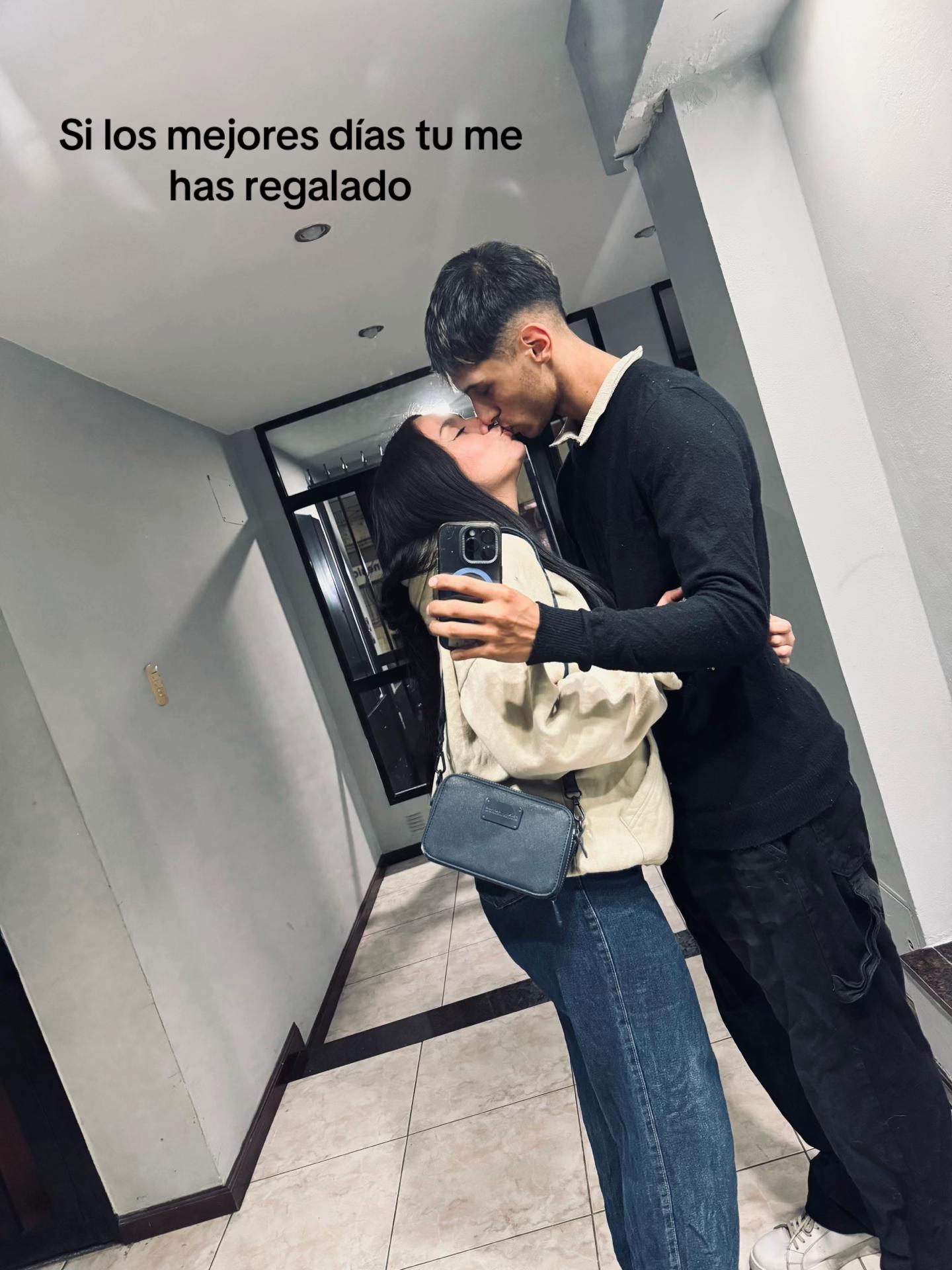 @𝑻𝒊𝒄𝒊𝒂𝒏𝒂 🦋