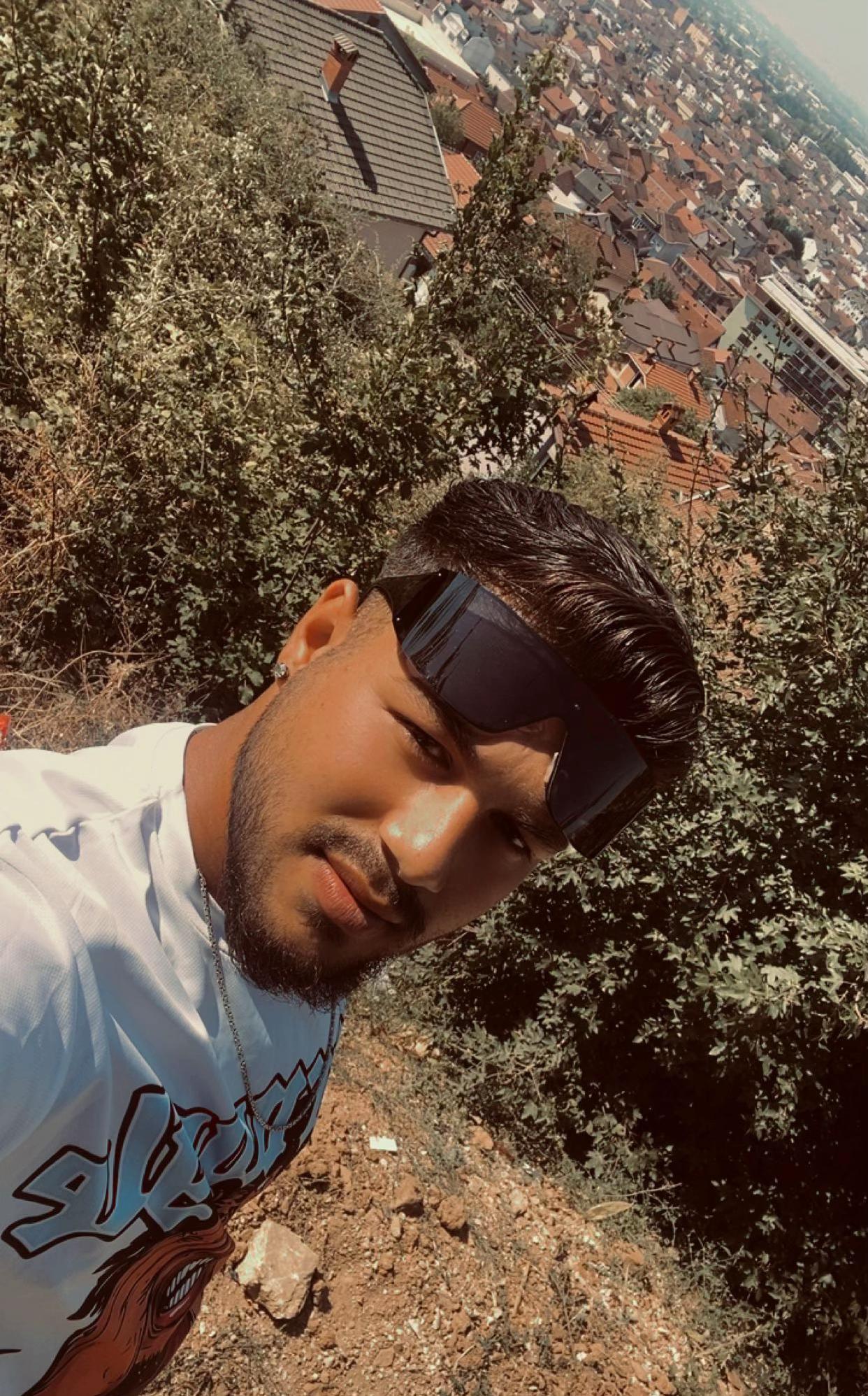 @🤴 K I N GU__KTU🤴
