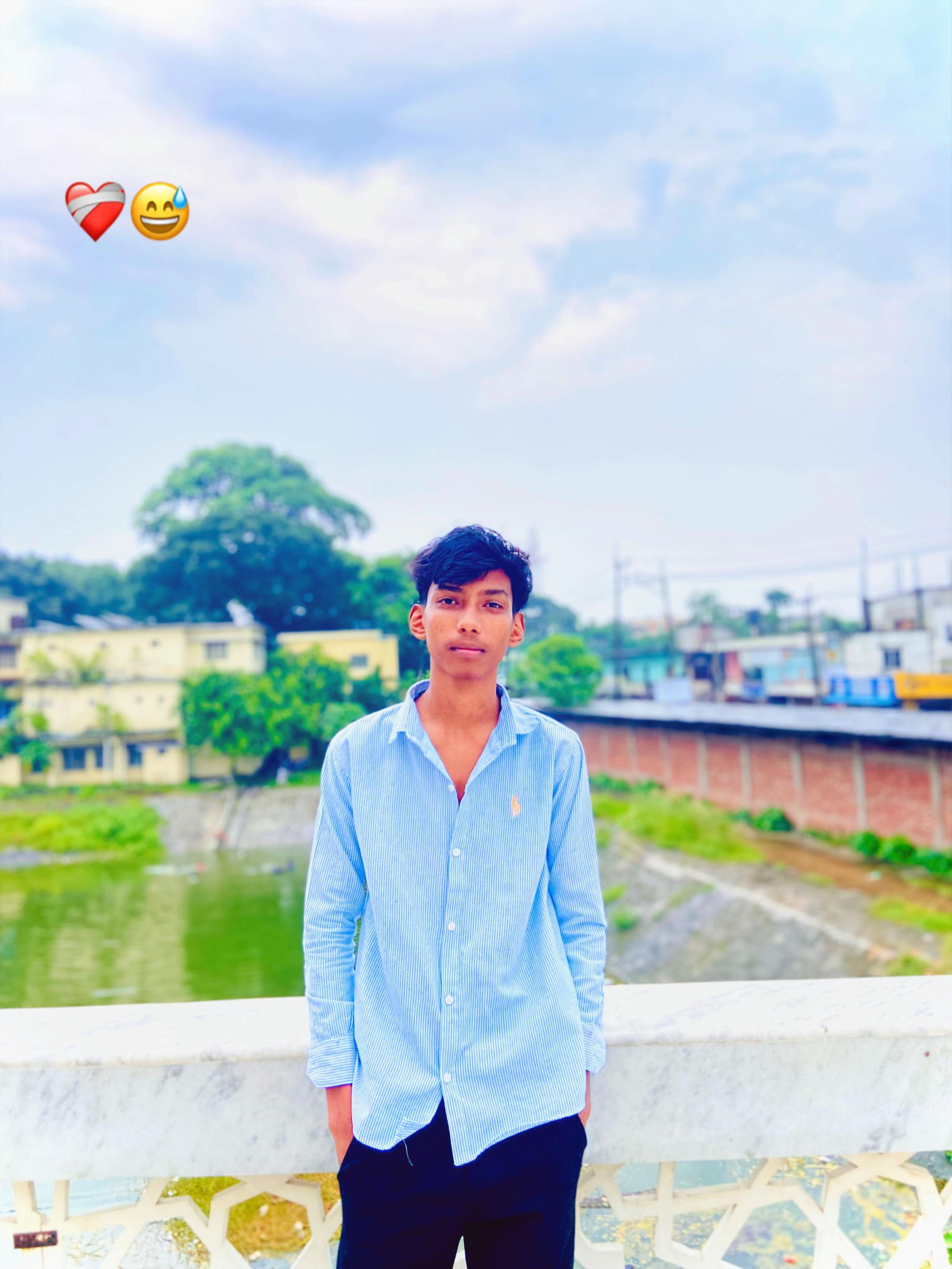 @YOUR NAHIM💫🥂🧊