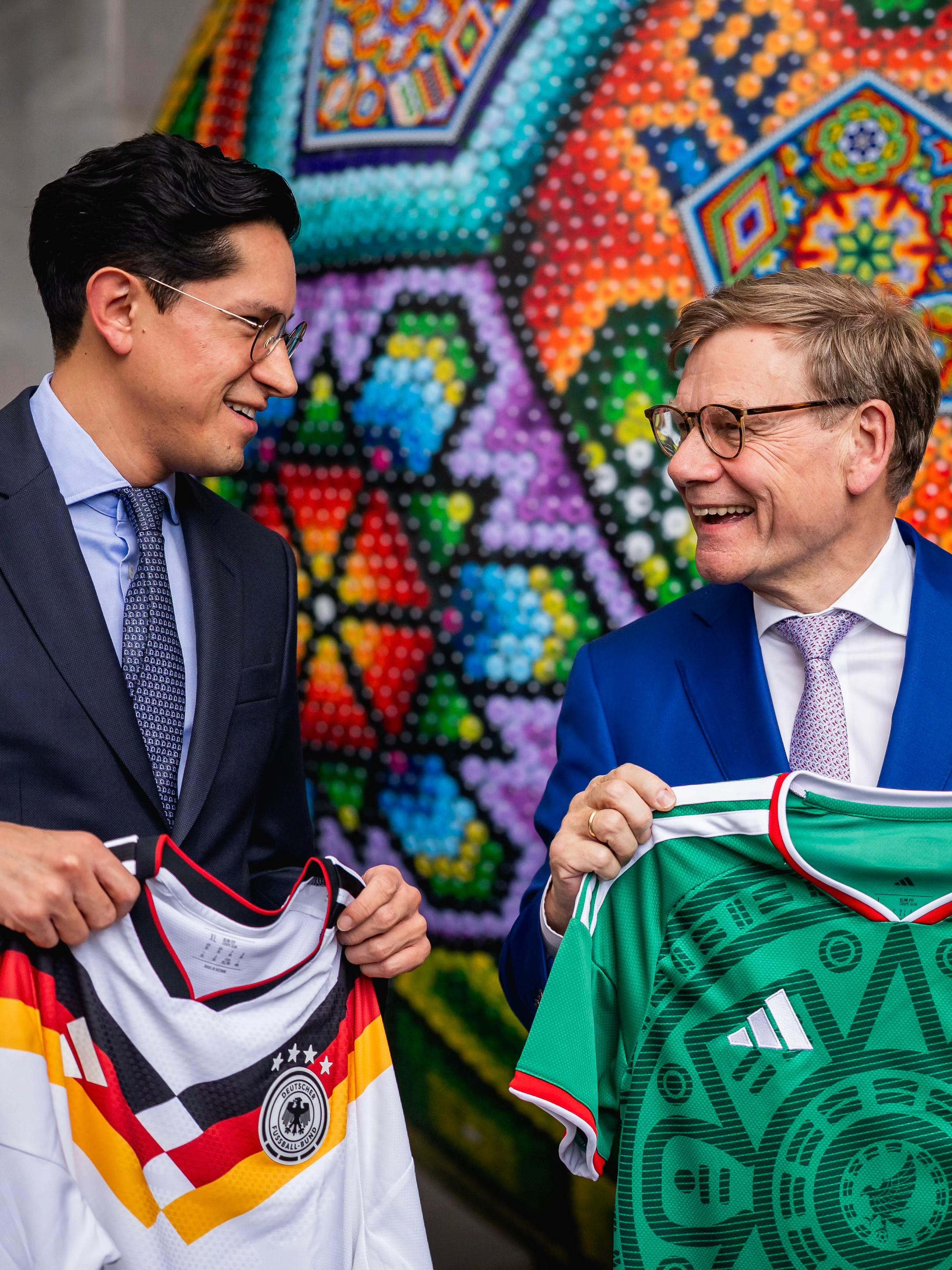 @Au&szlig;enminister und Team