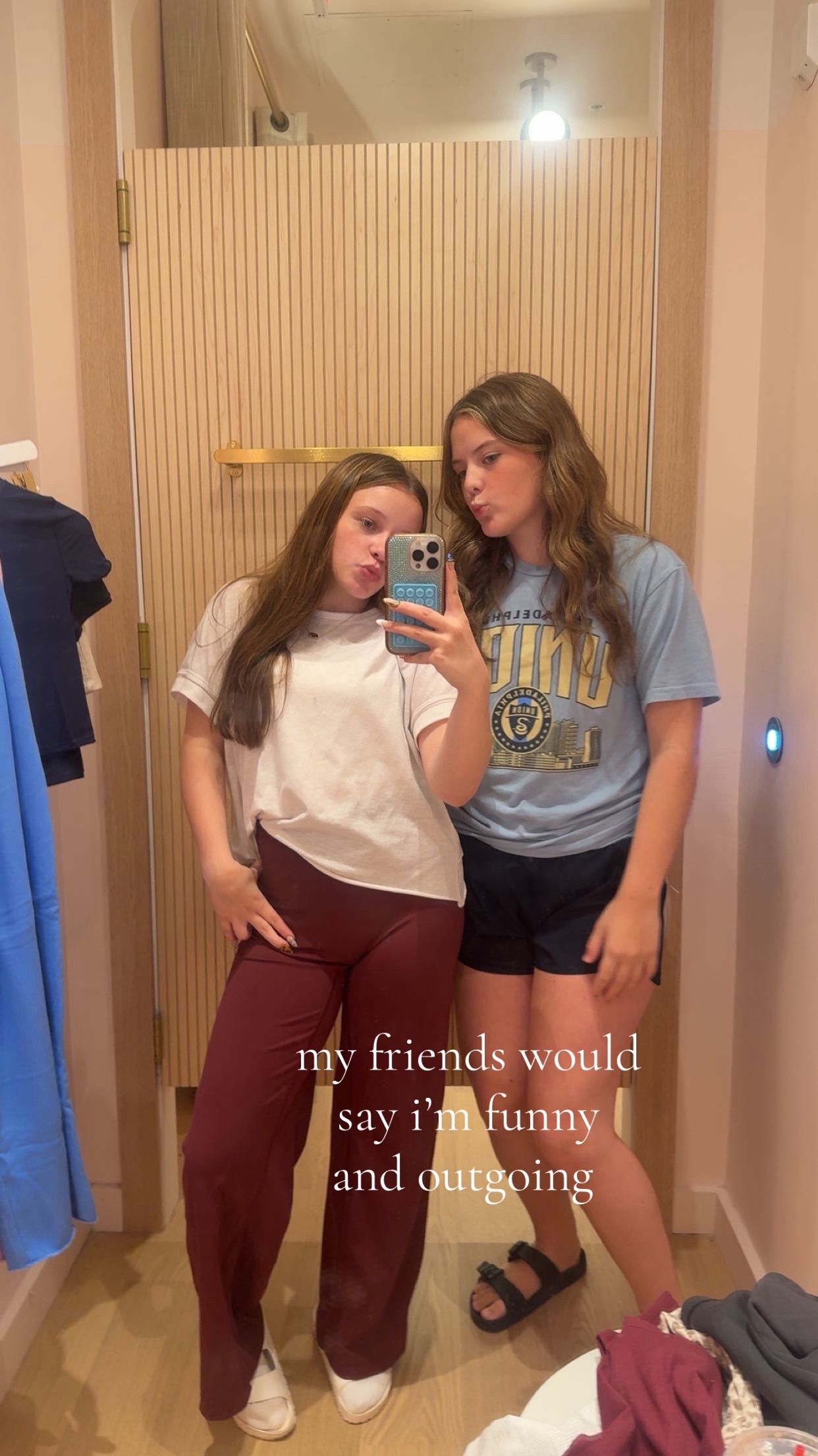 @hi.