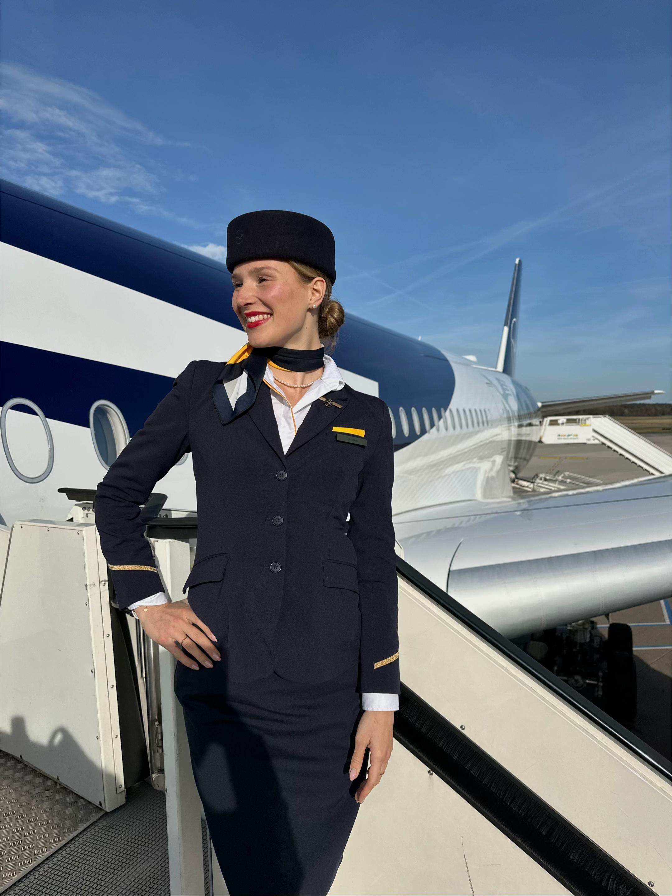 @Lilly | Flight Attendant 💌