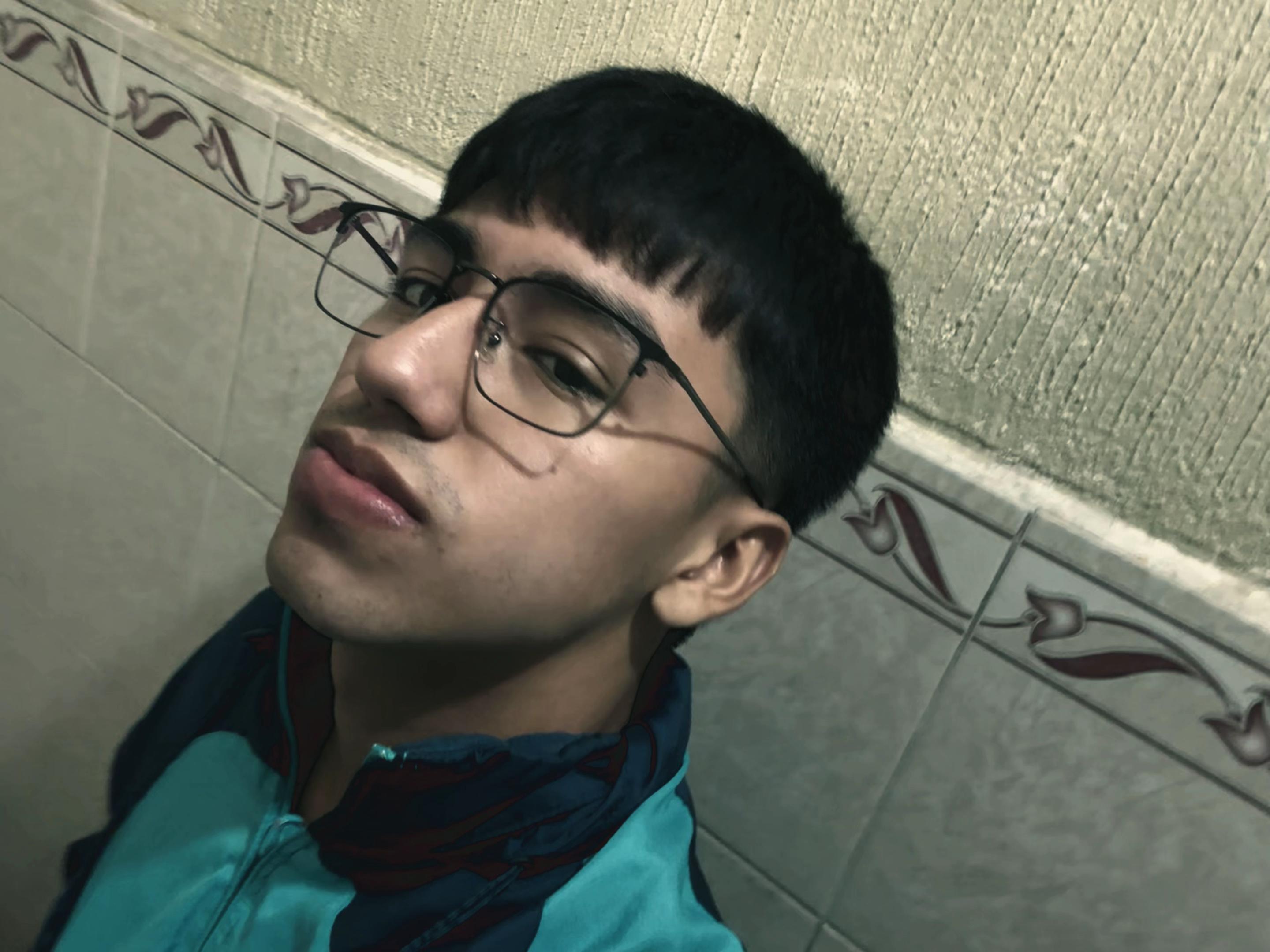 @César Morales