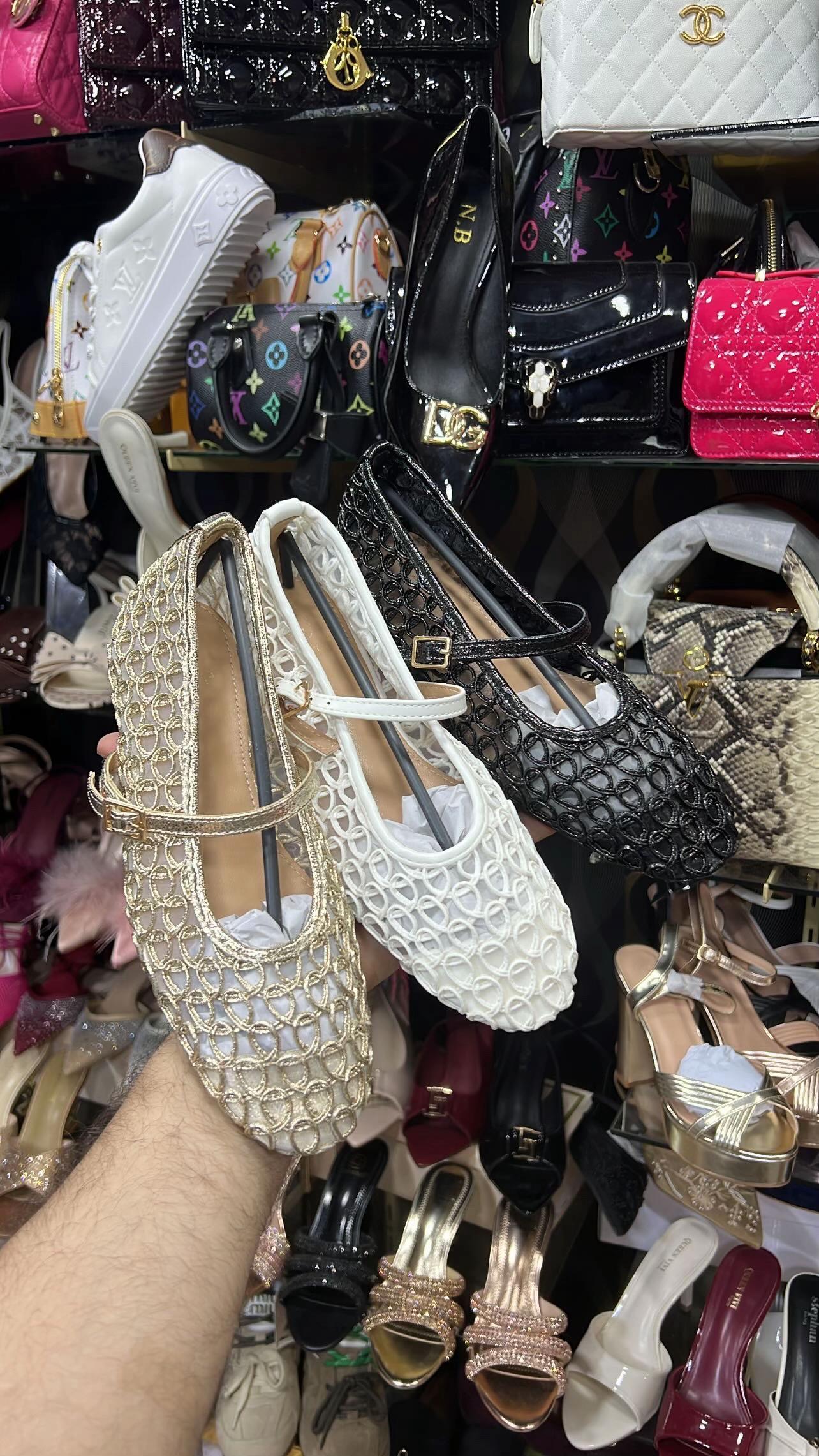 @SHOES AVENUE