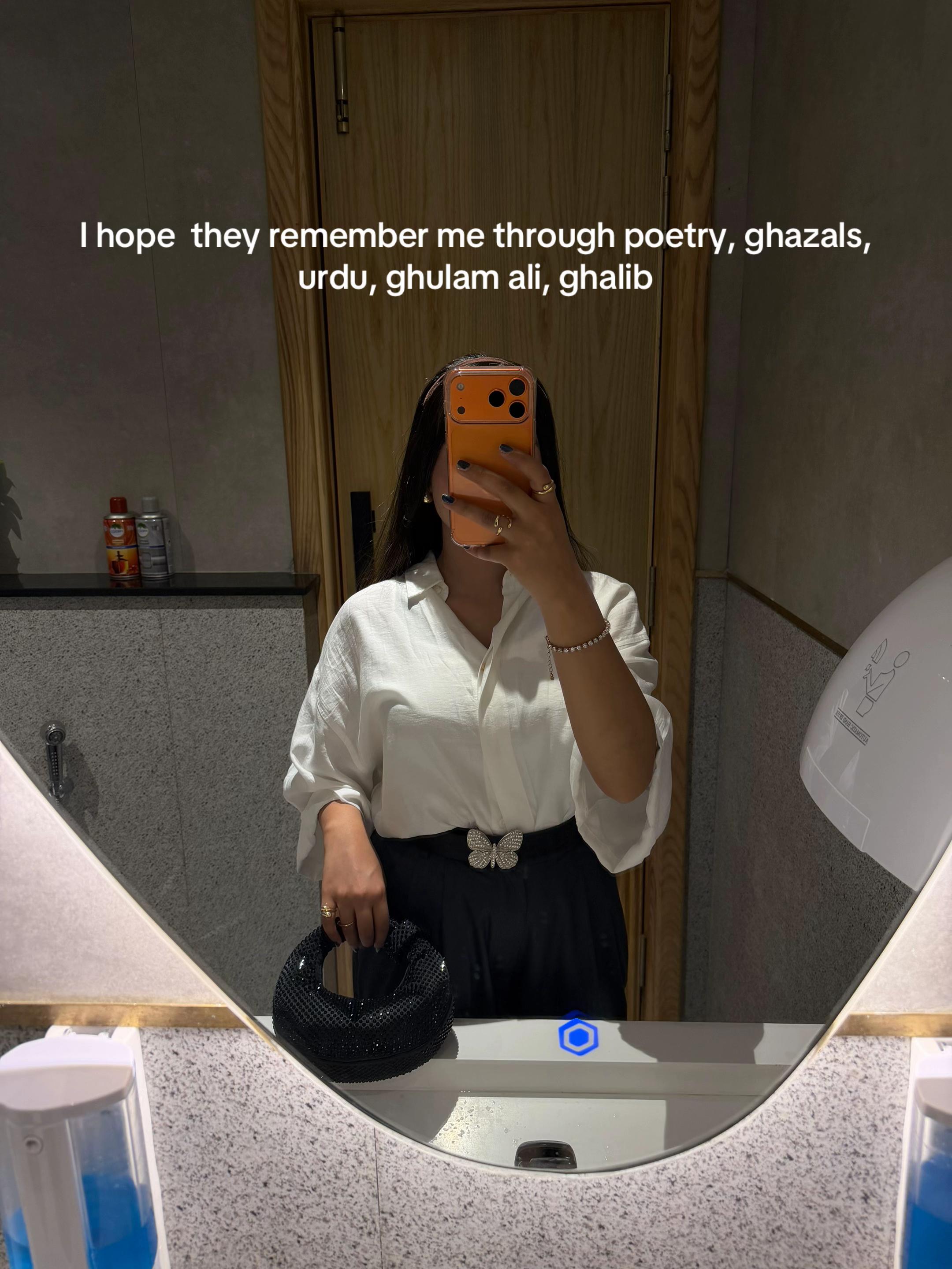 @Maham 🌚