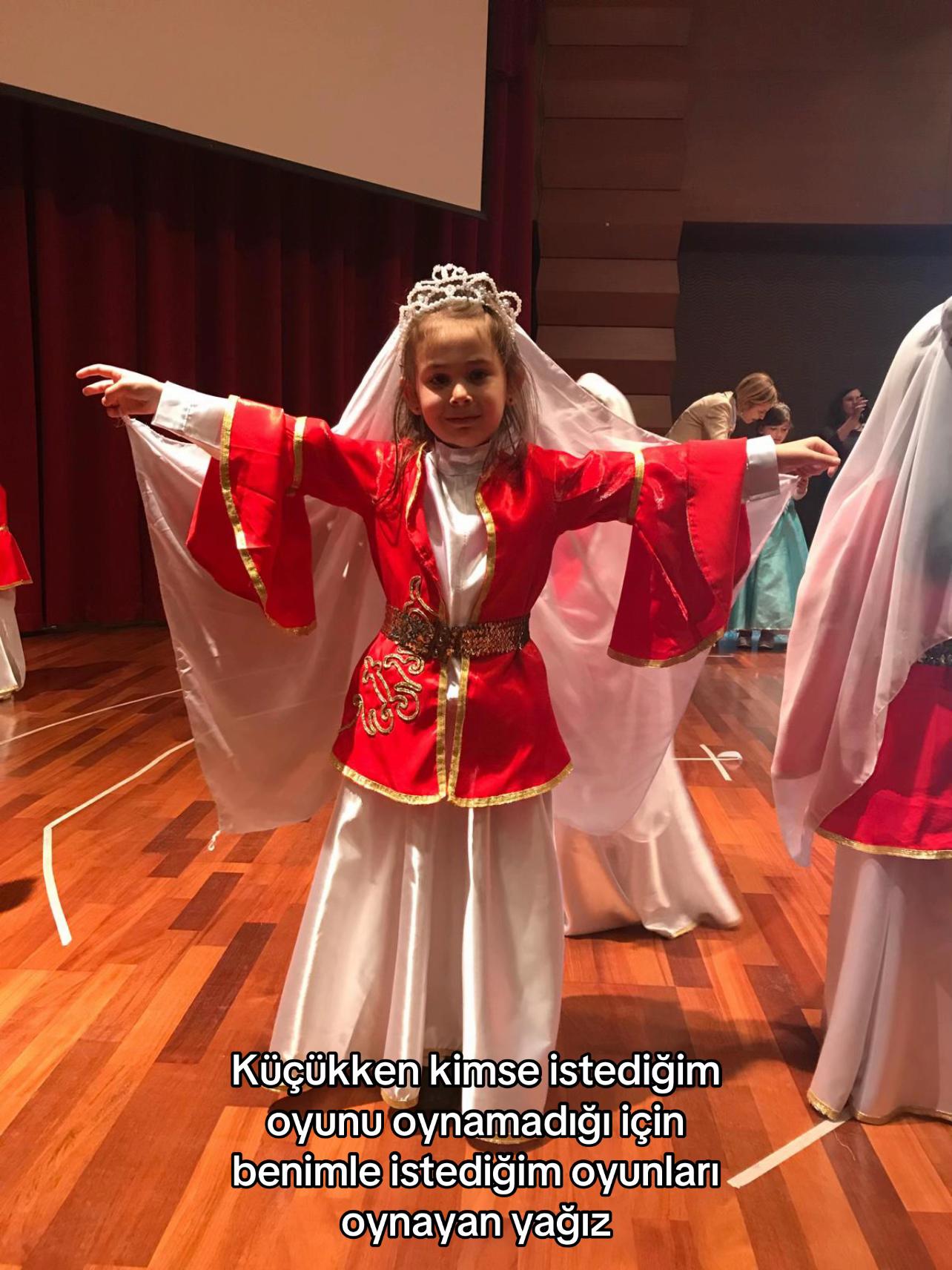 @Eboşş