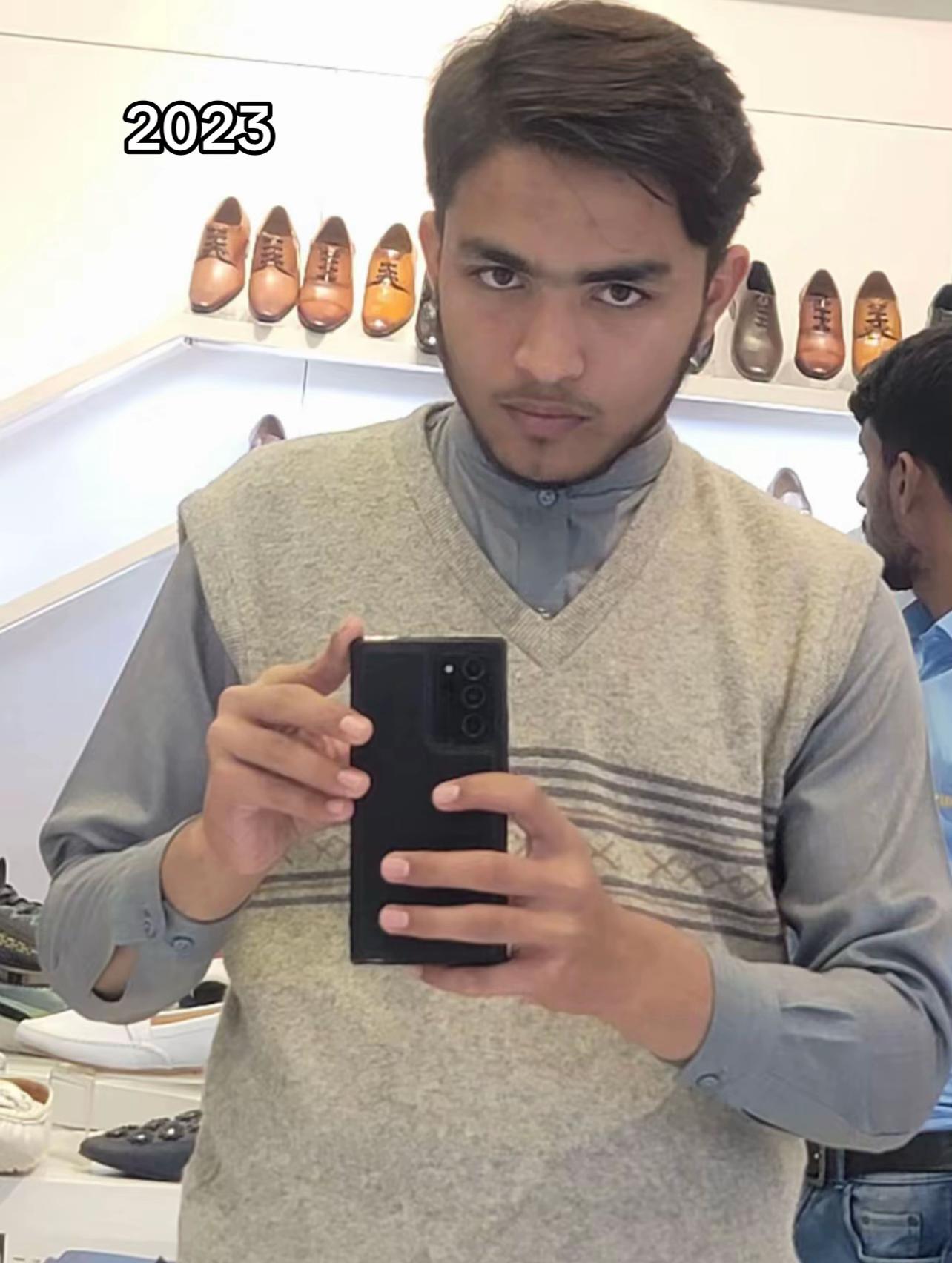 @𝐌𝐨𝐄𝐳 𝐒ᴀ𝐍ᴅ𝐇ᴜ 🏴