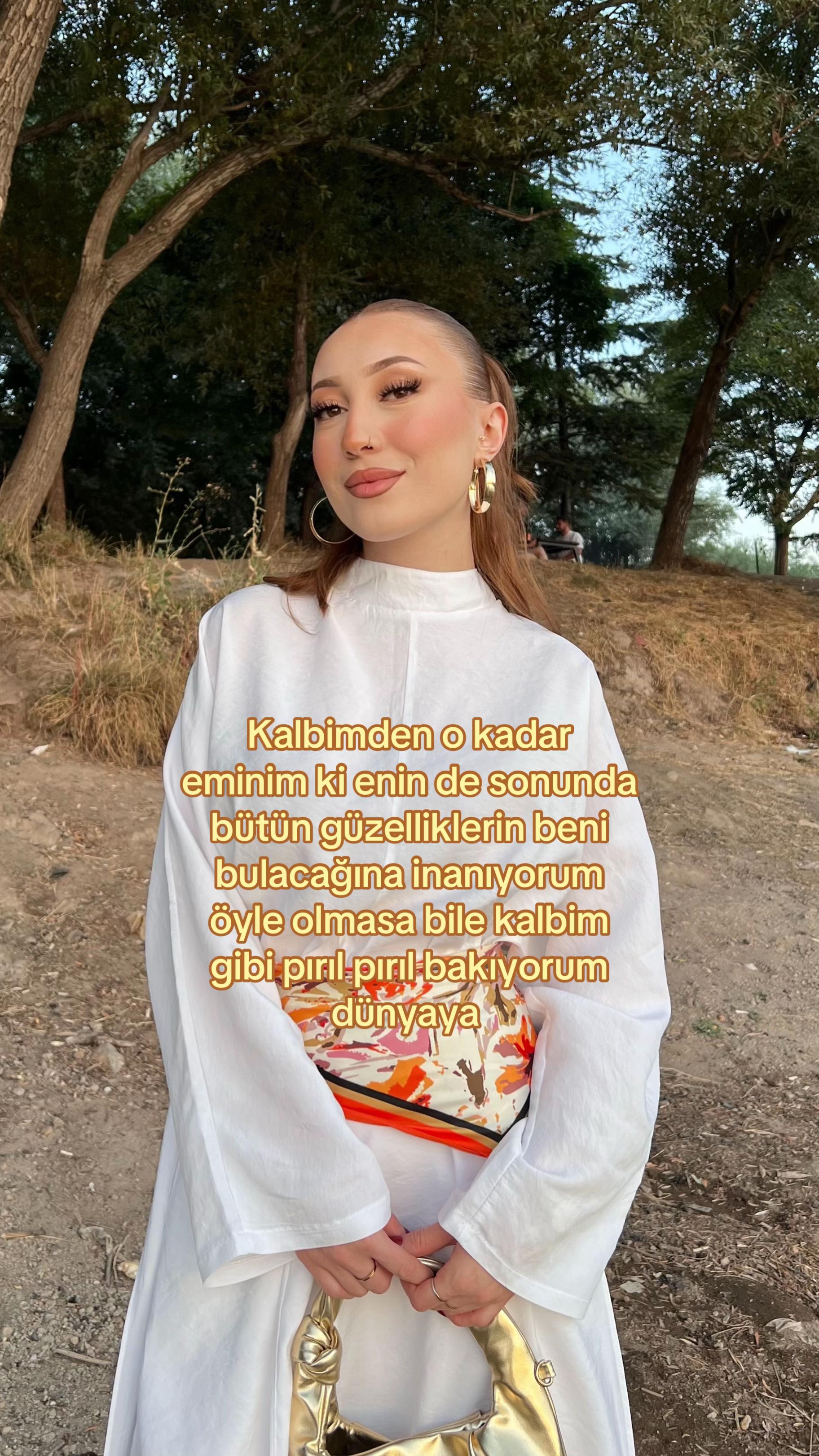 @𝑹𝒐𝒔𝒆𝒉𝒓𝒂 ✶