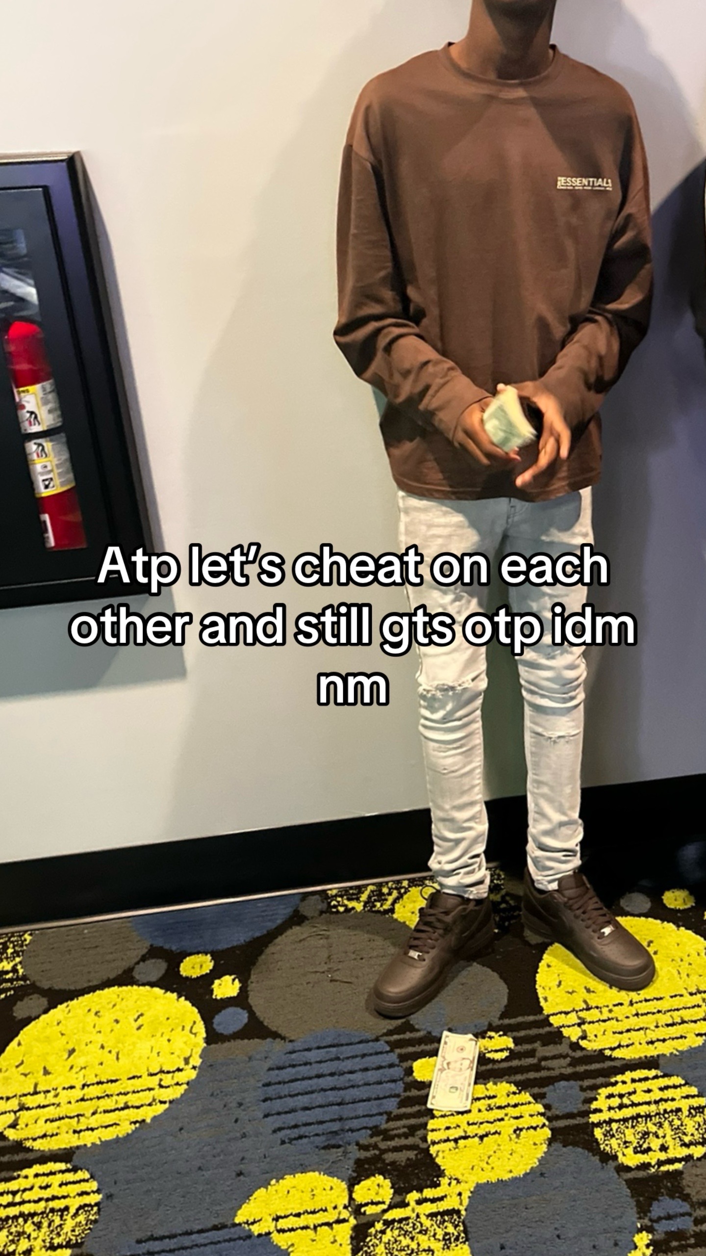 @🐶