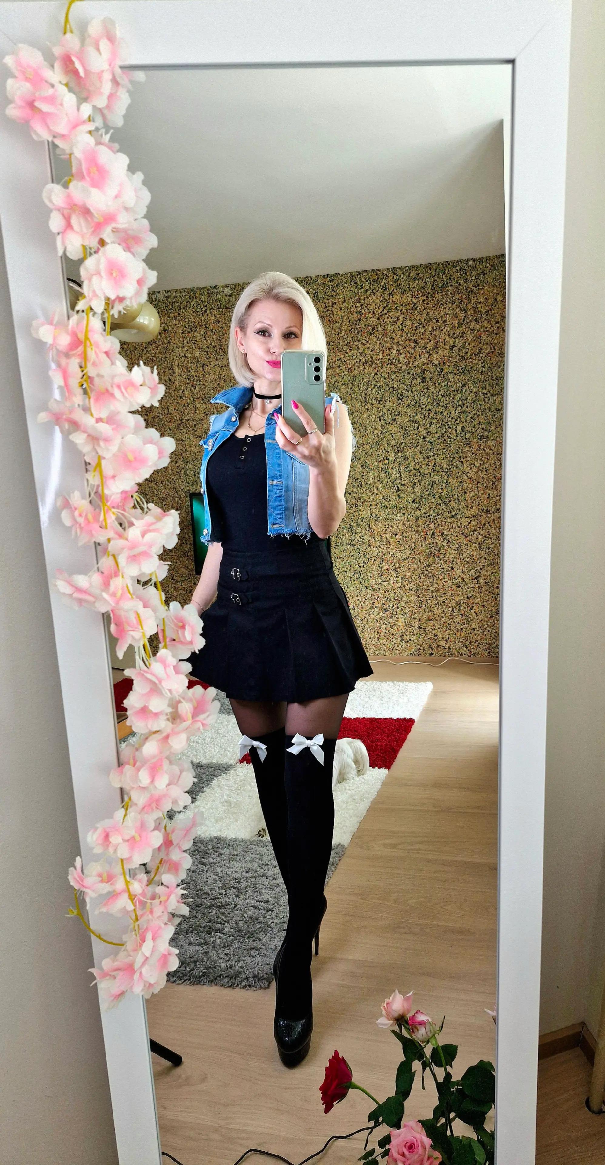 @Малышка💘