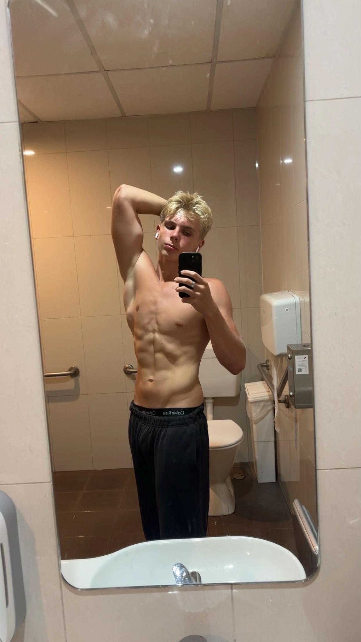 @danehowarth