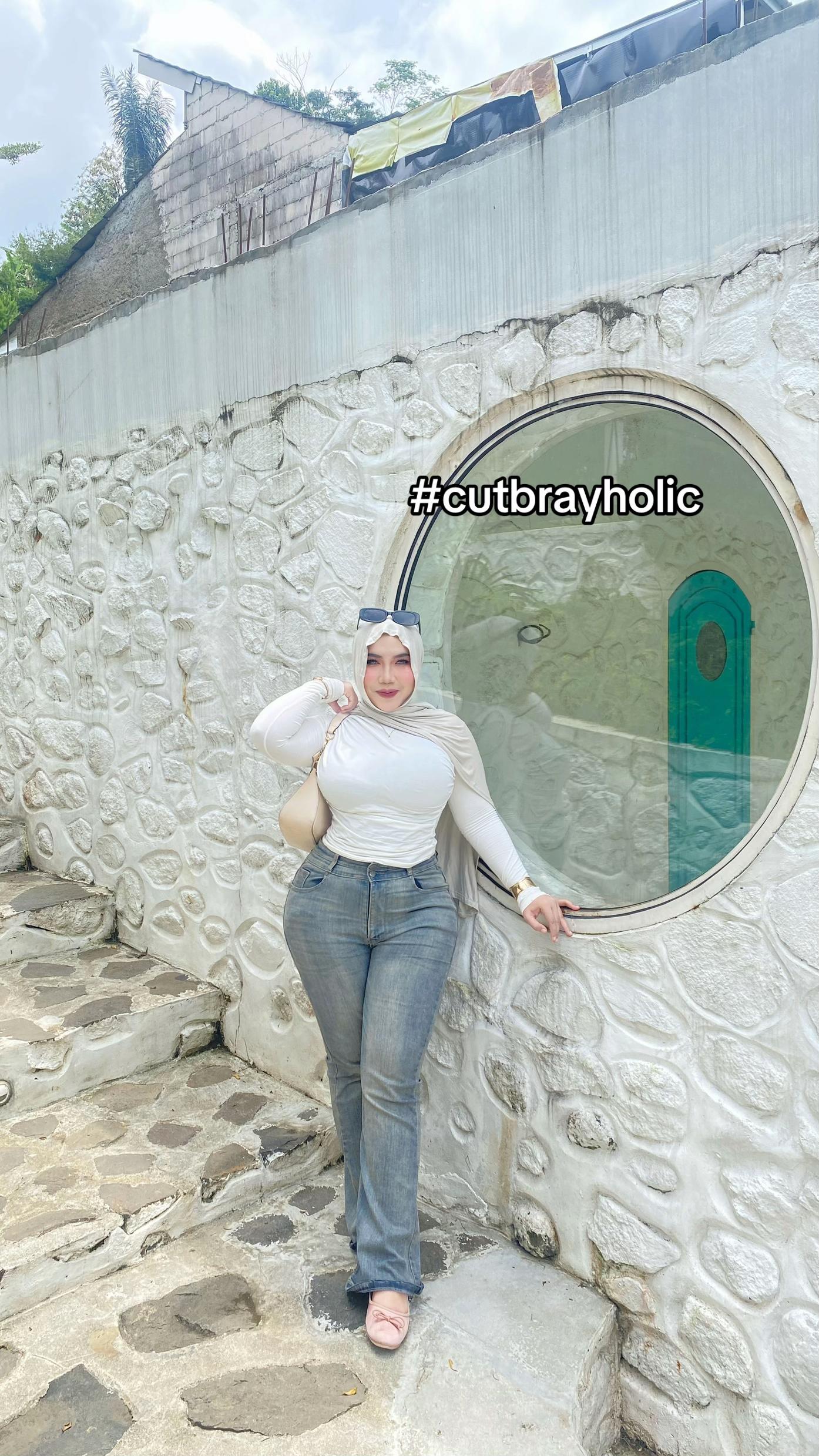 @nabilaaputtt18