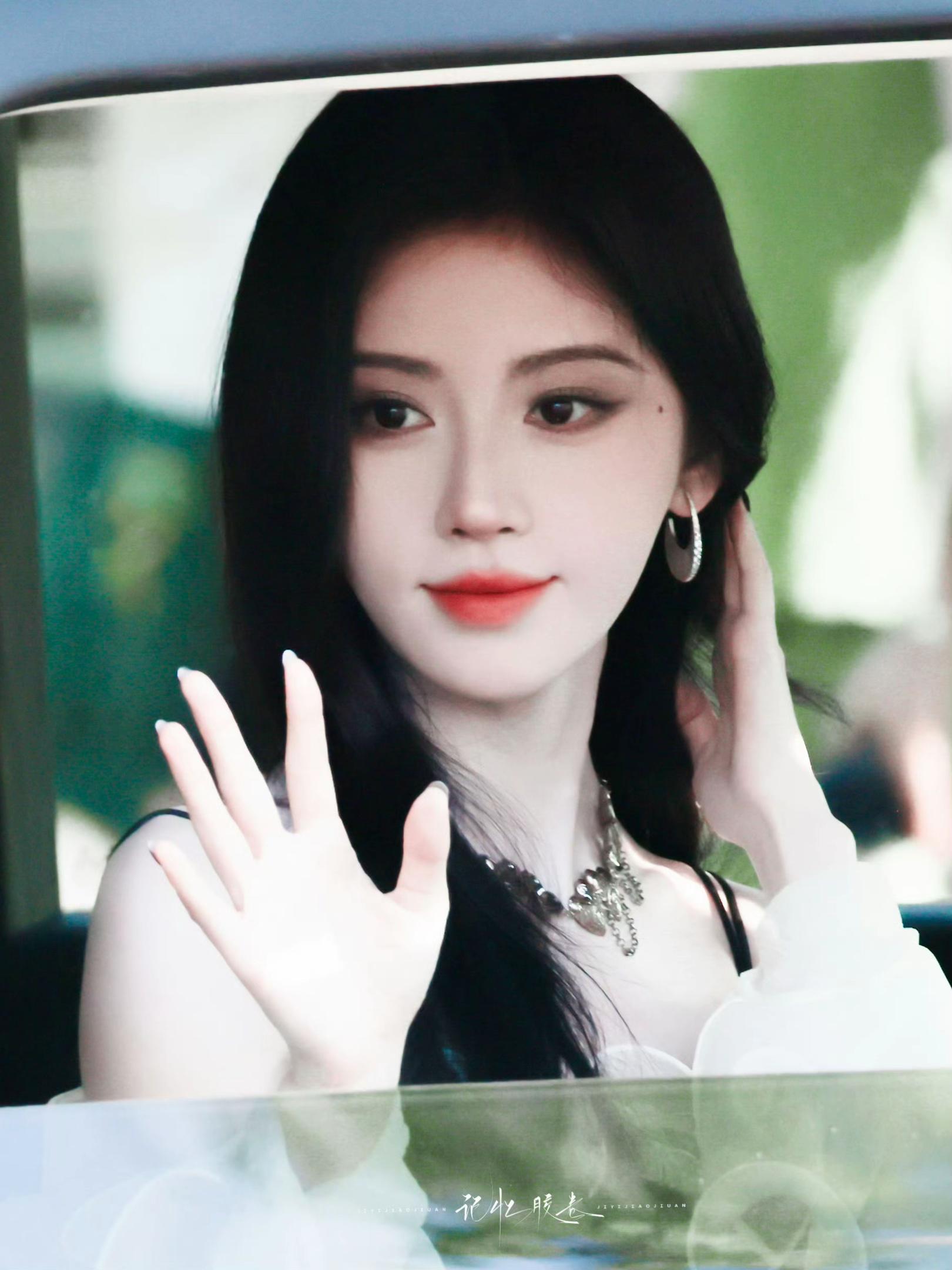 @⟡ 𝗟𝗔𝗗𝗬 𝗝𝗨𝗝𝗜𝗡𝗚𝗬𝗜 ⟡