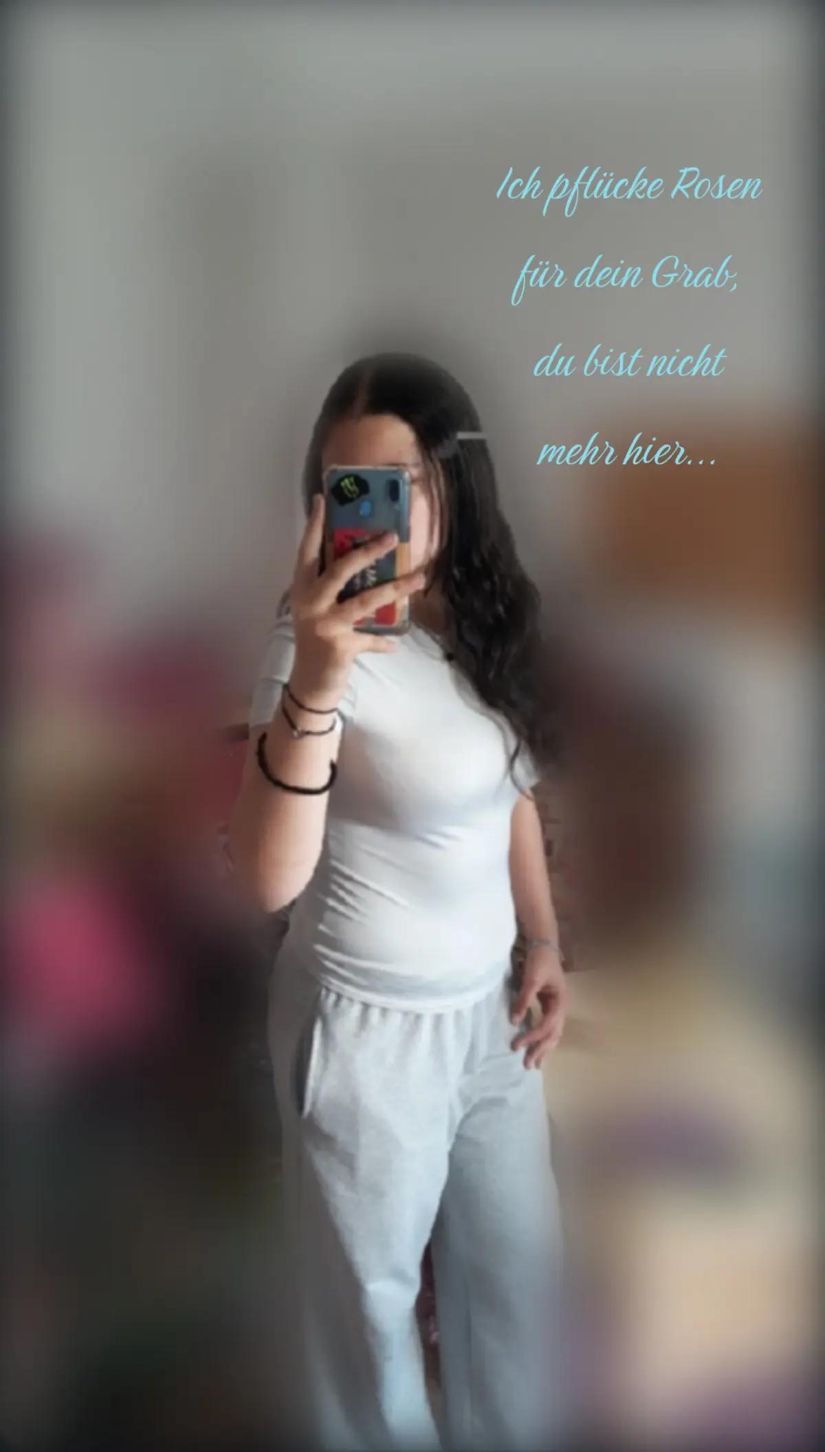 @𝑆𝑡𝑒𝑙𝑙𝑎