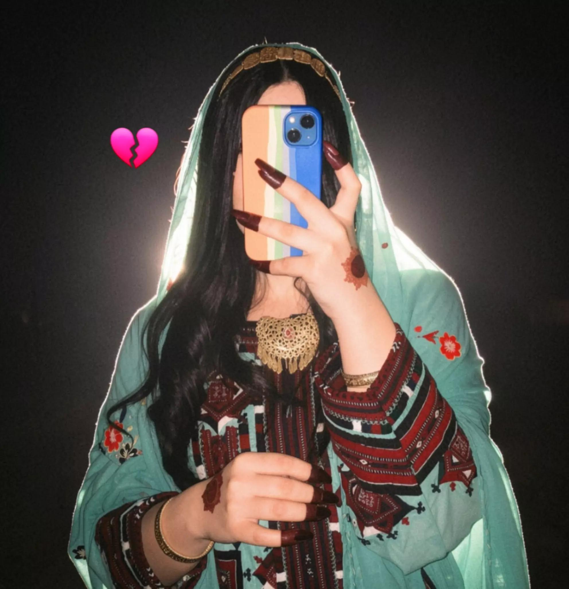 @H😚