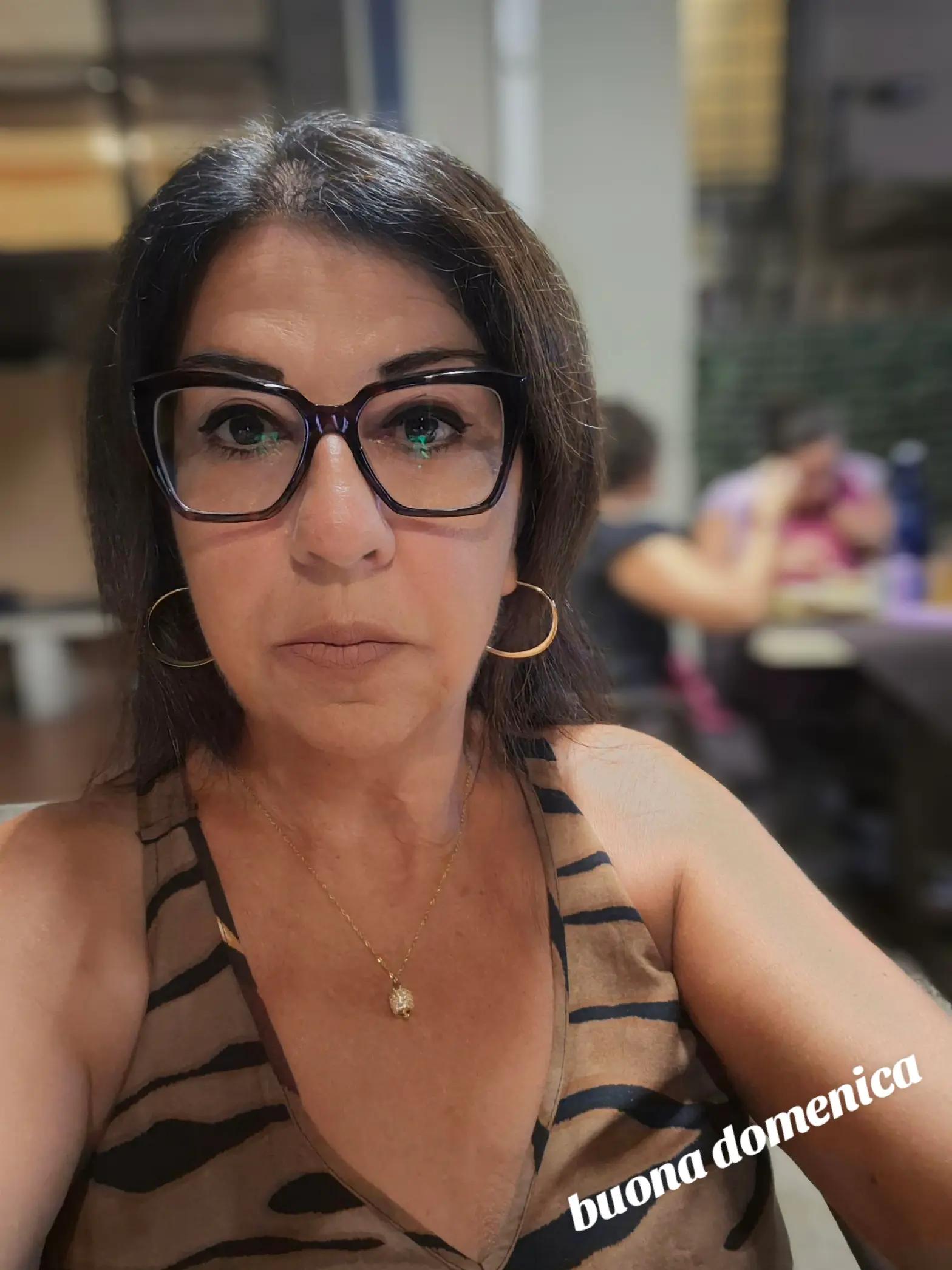 @grazia1817 ti segue