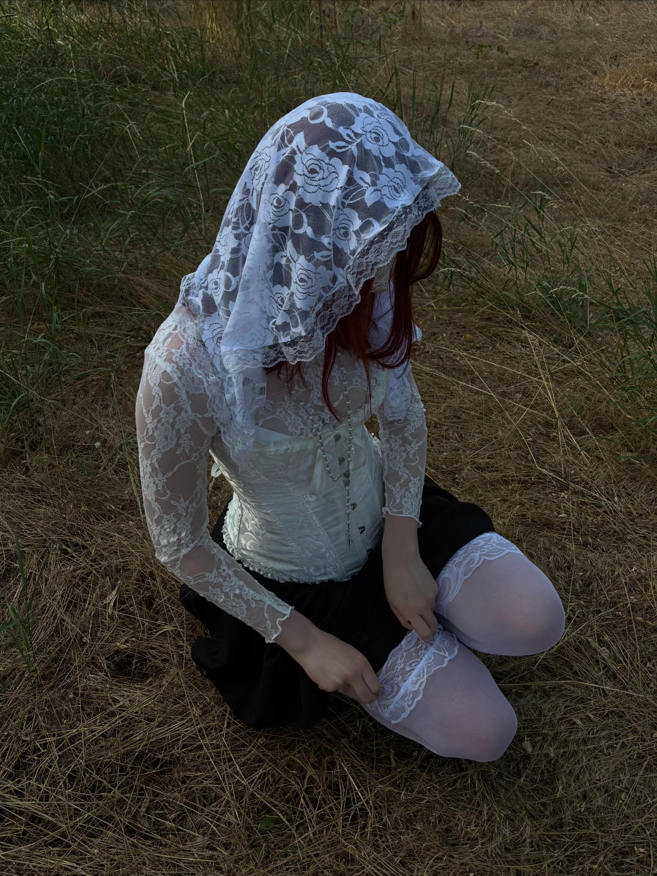 @♡ Scarlet lace ♡