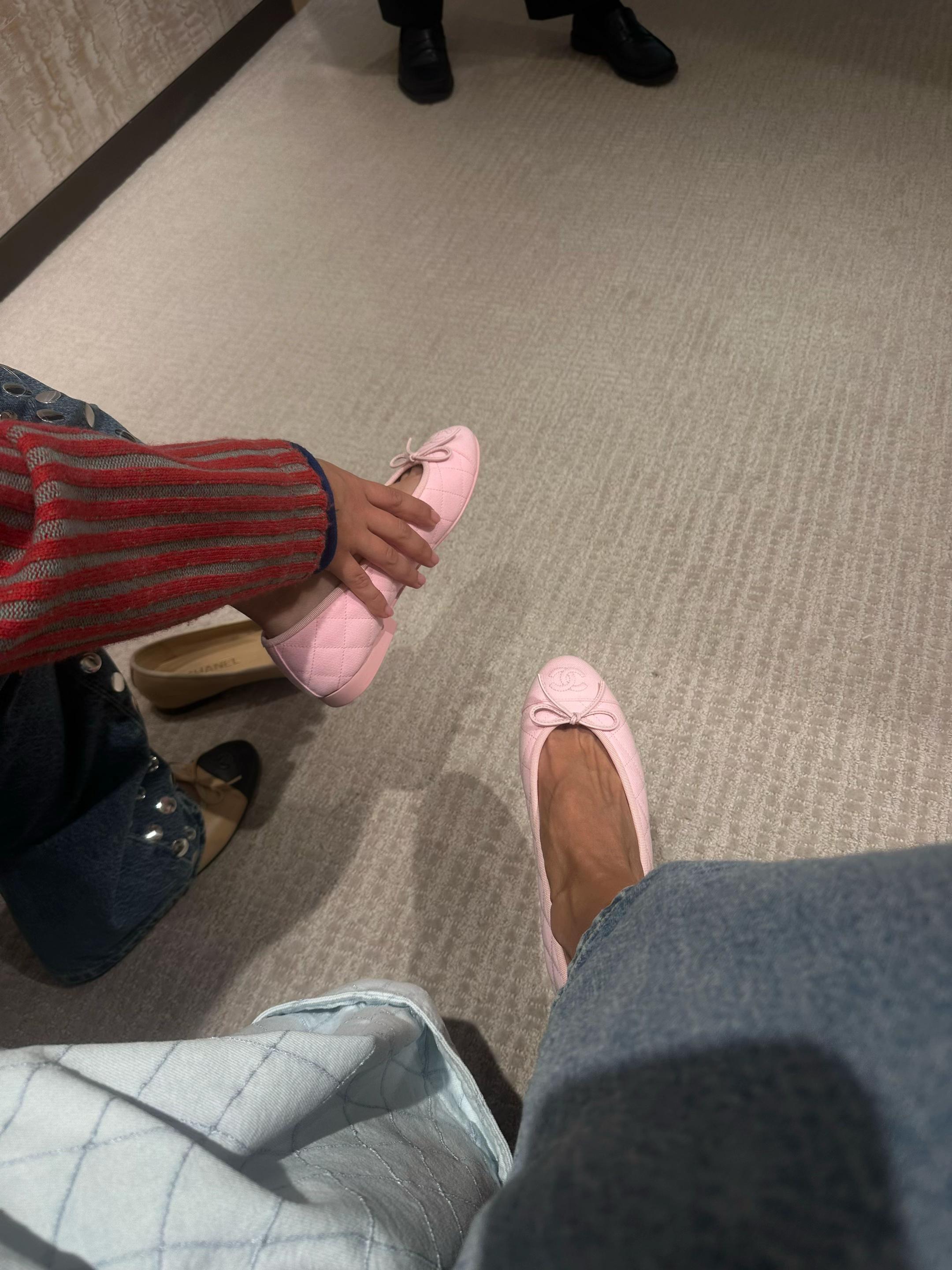 @That girl shops