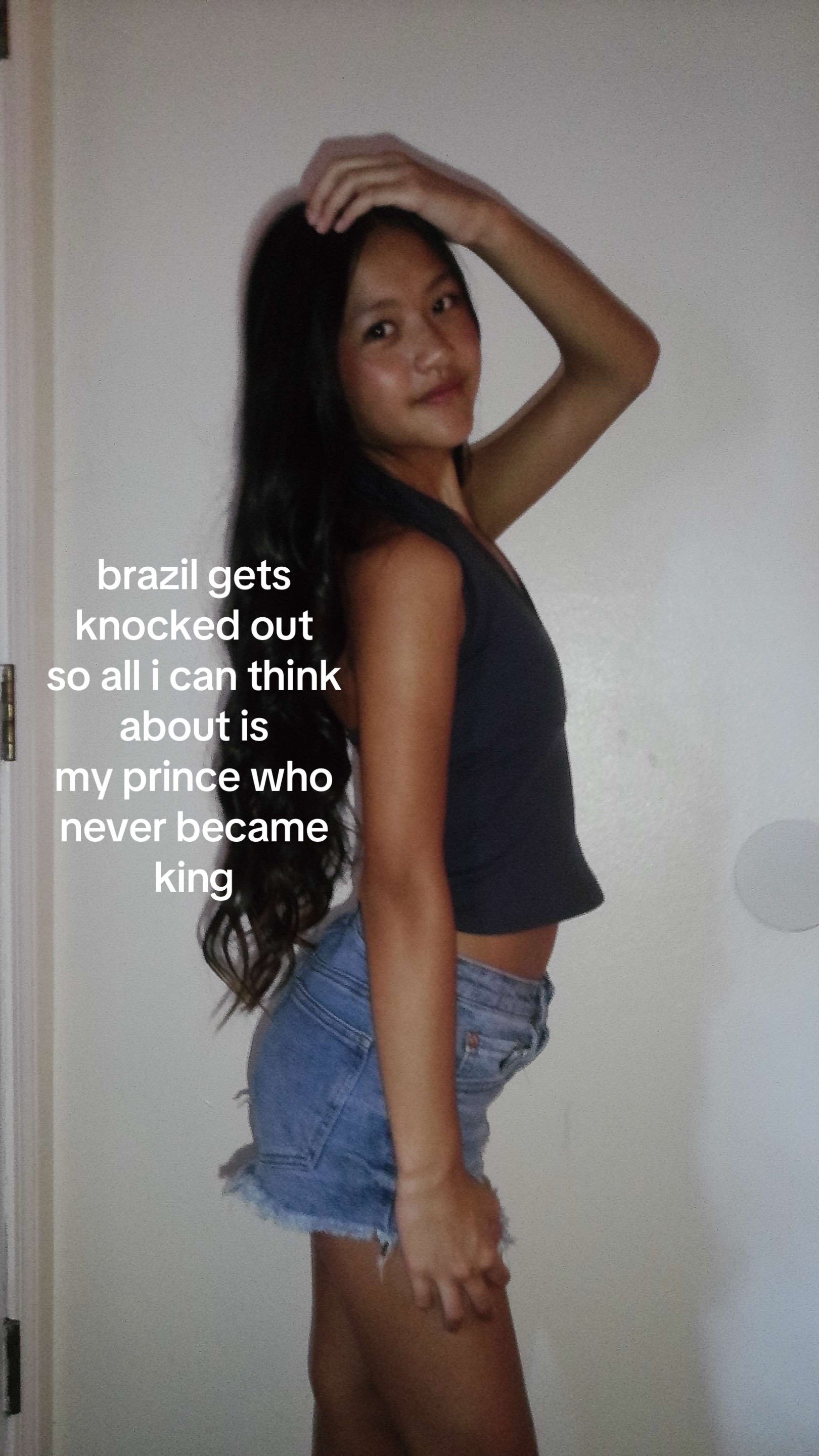 @😼