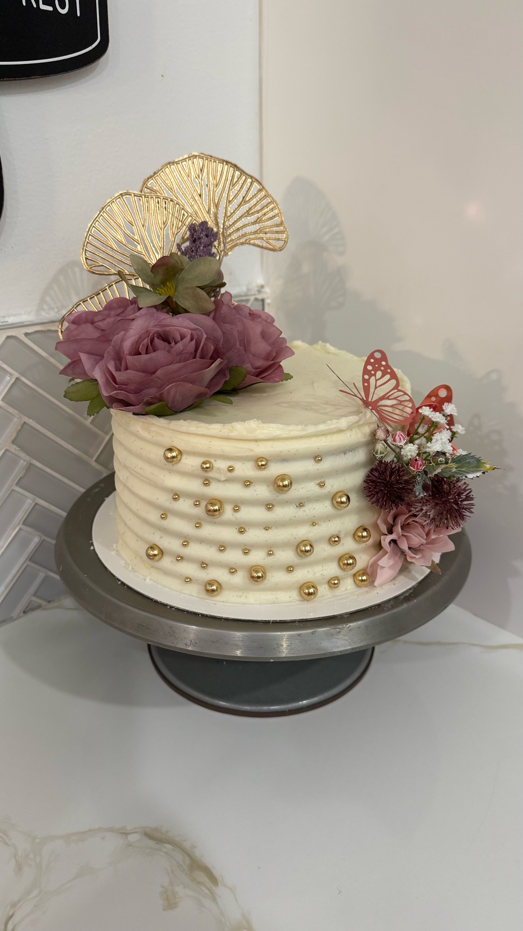 @Suzis Famous Cakes