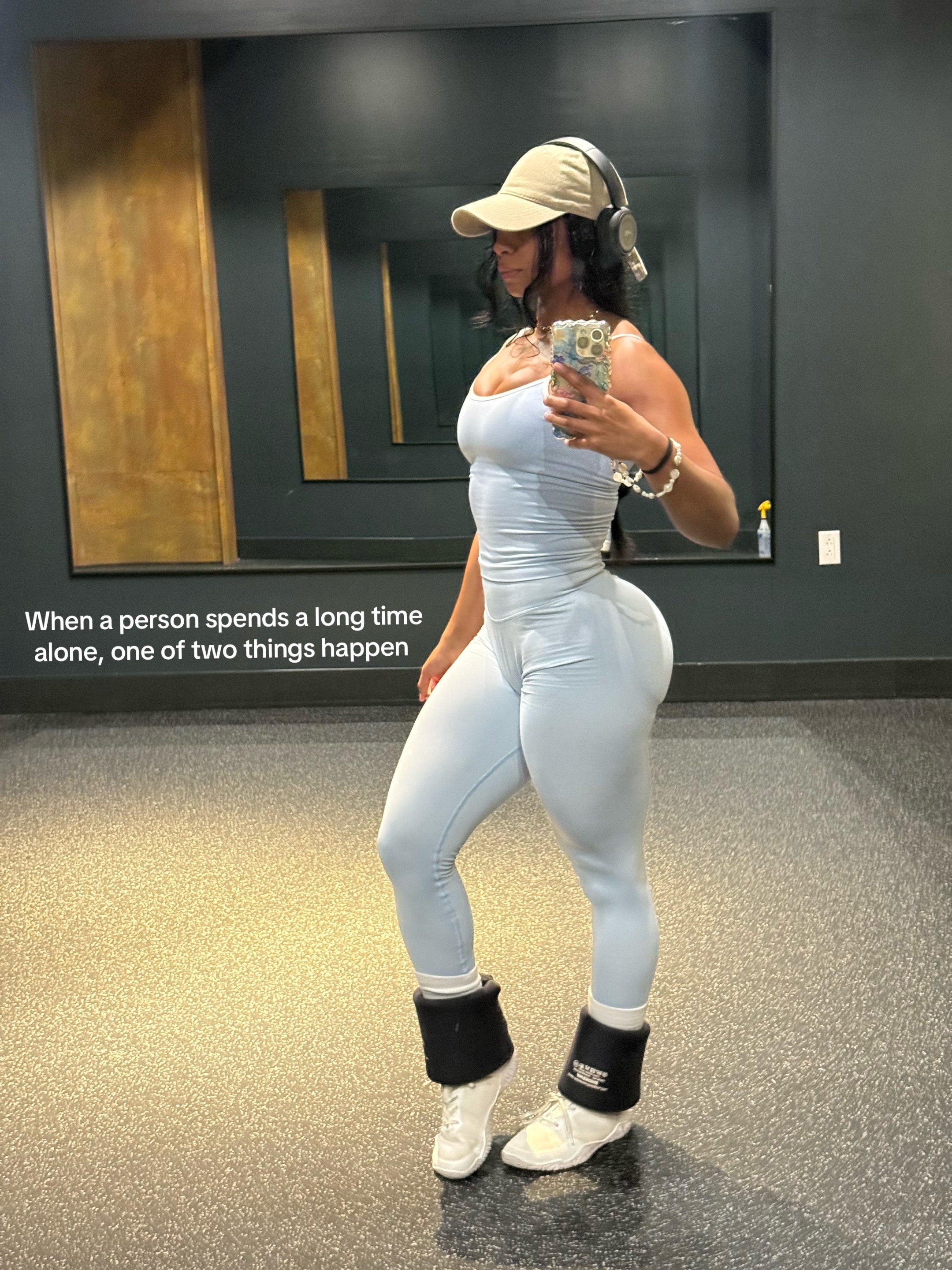 @Isabella