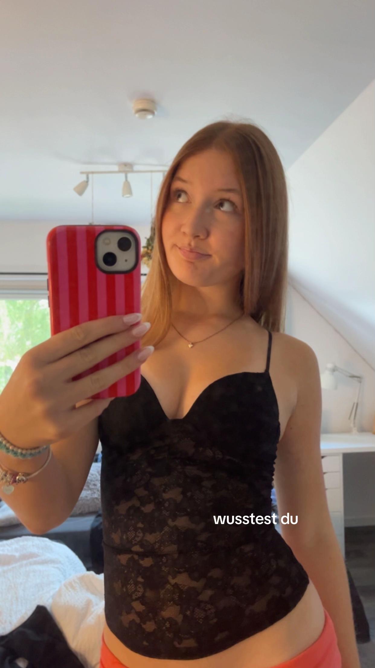 @𝐞𝐦𝐦𝐚