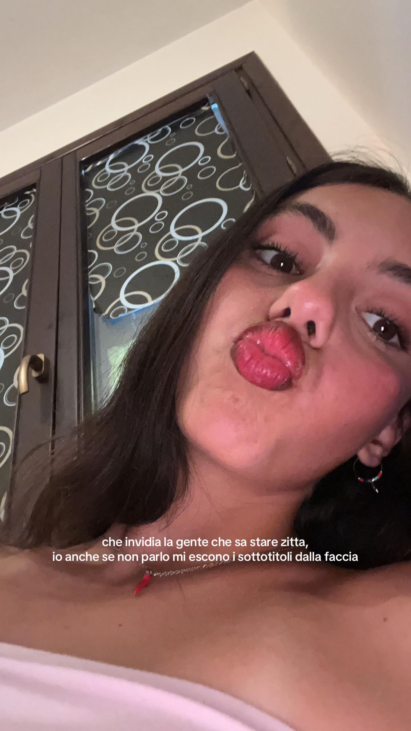 @Giulia, che sei cringe😒