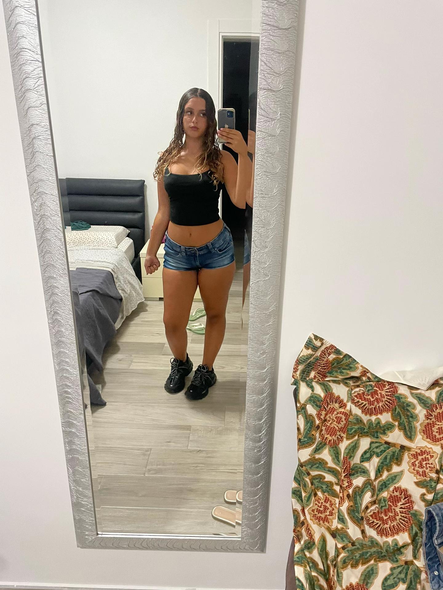 @🖕☺️
