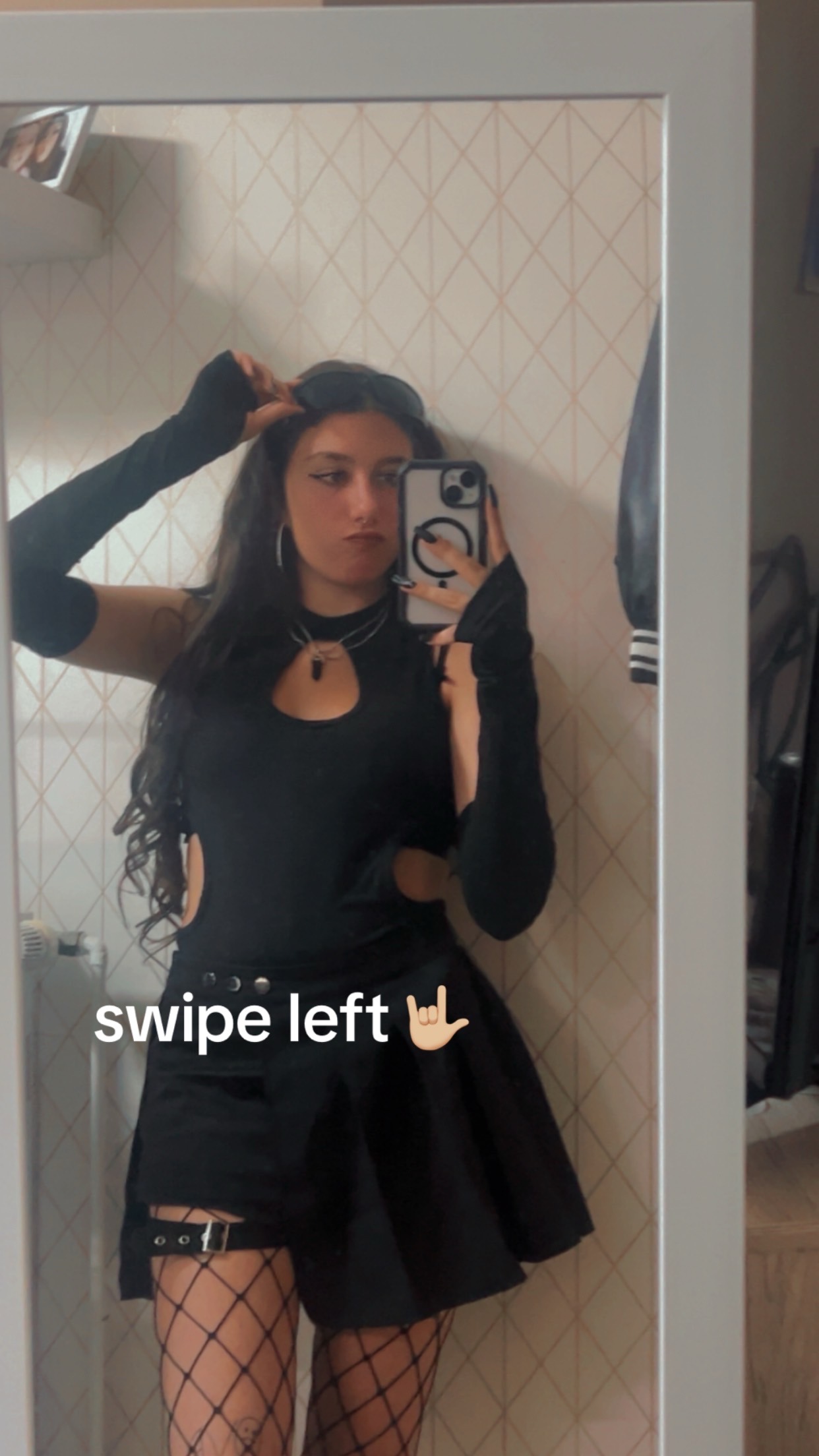 @<3