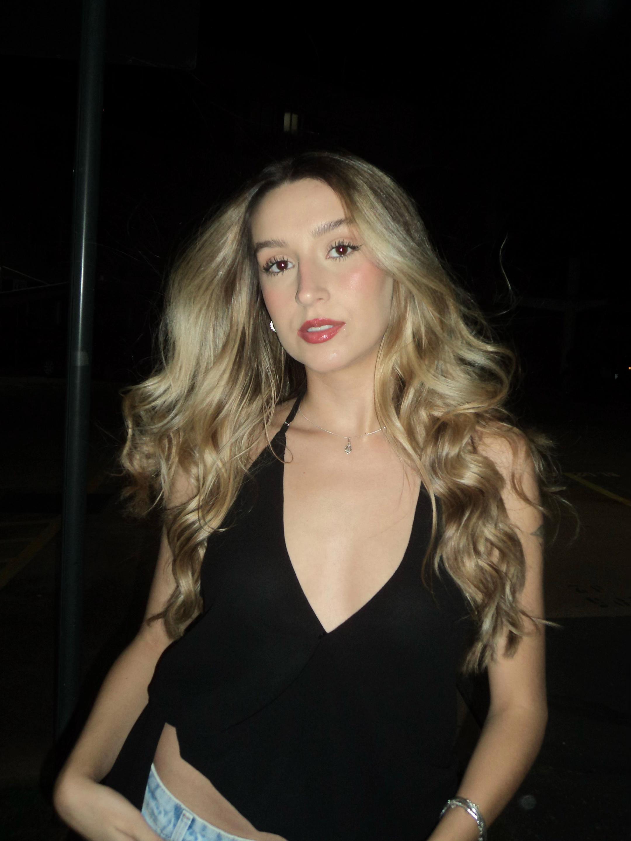 @Hellen Panobianco