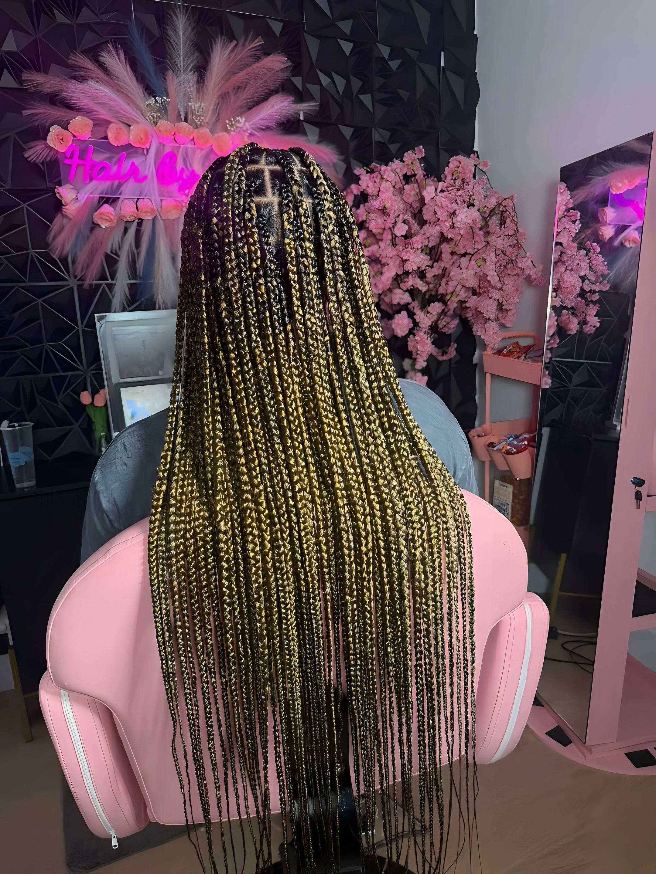 @Hairbylily Edmonton 🇨🇦