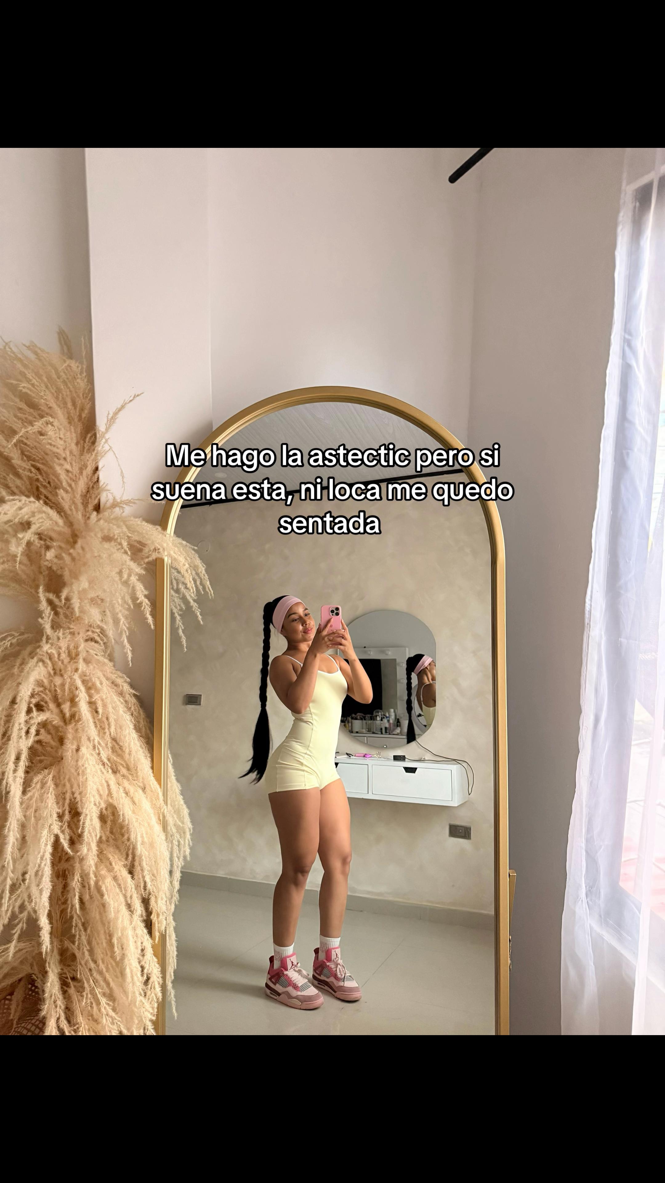 @Camila Cardona
