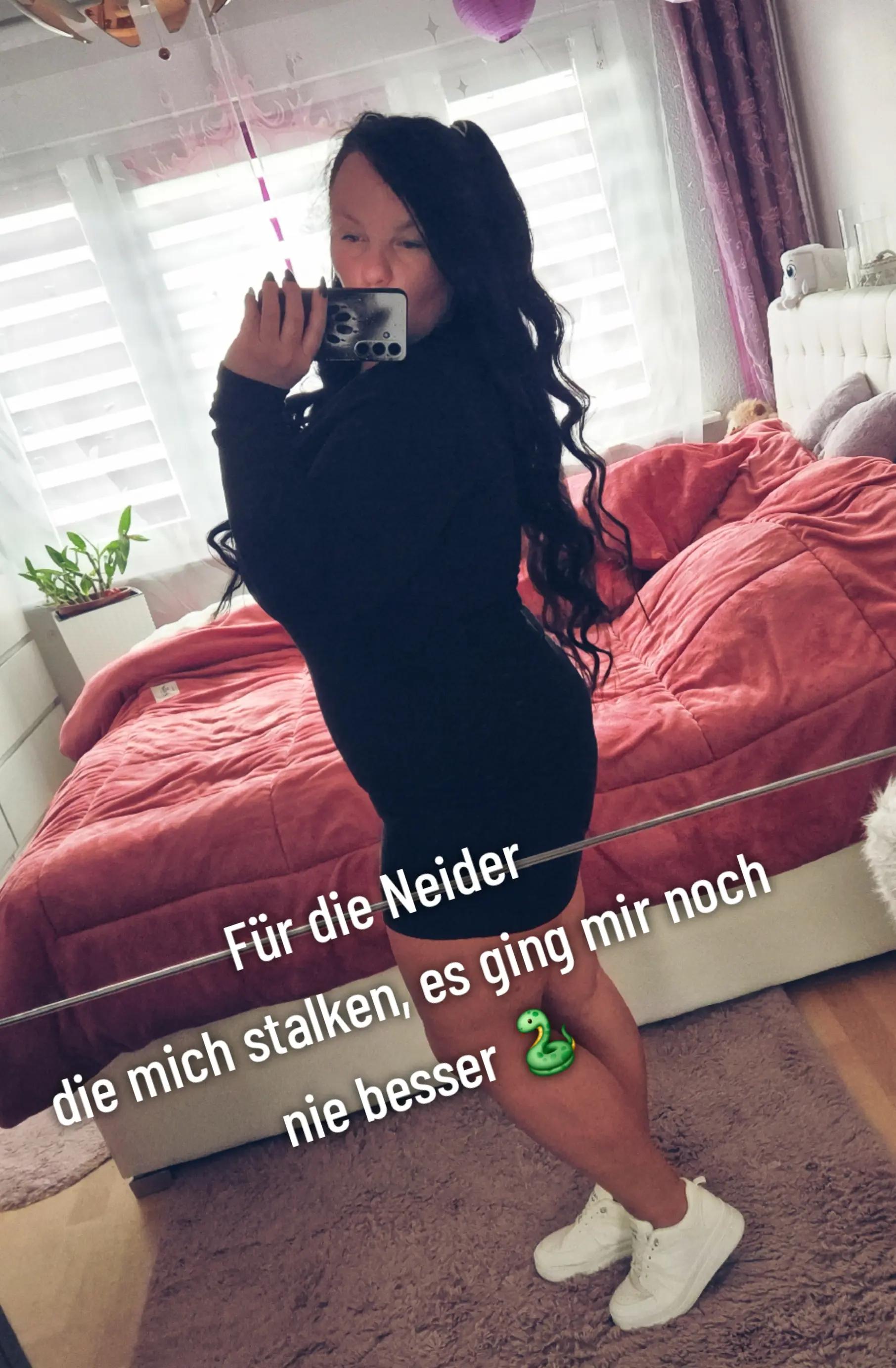 @_🤍 🤞🏻 𝓨𝓿𝓸𝓷𝓷𝓮 🤞🏻🤍 _
