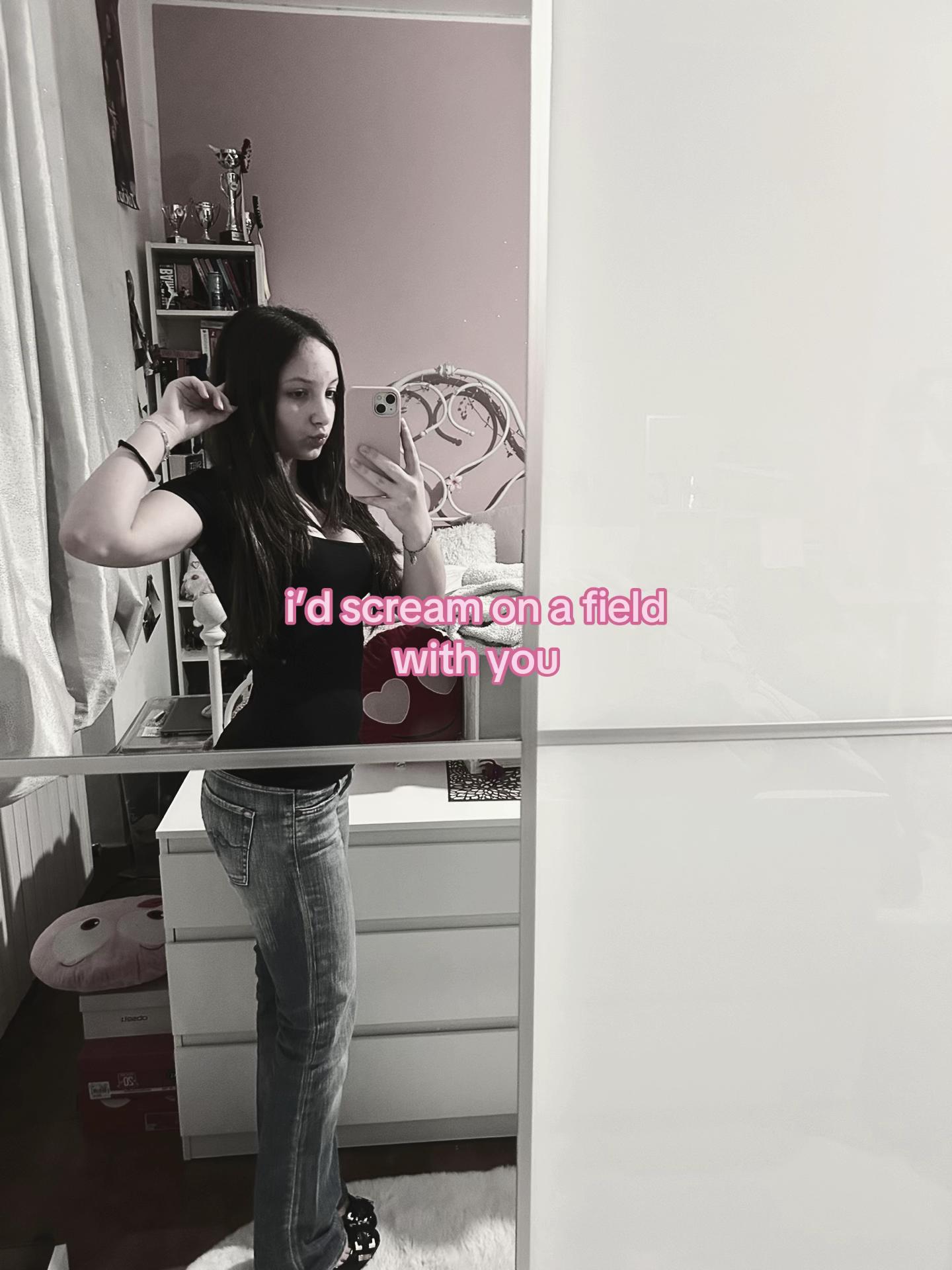 @𝒢🧛🏻&zwj;♀️