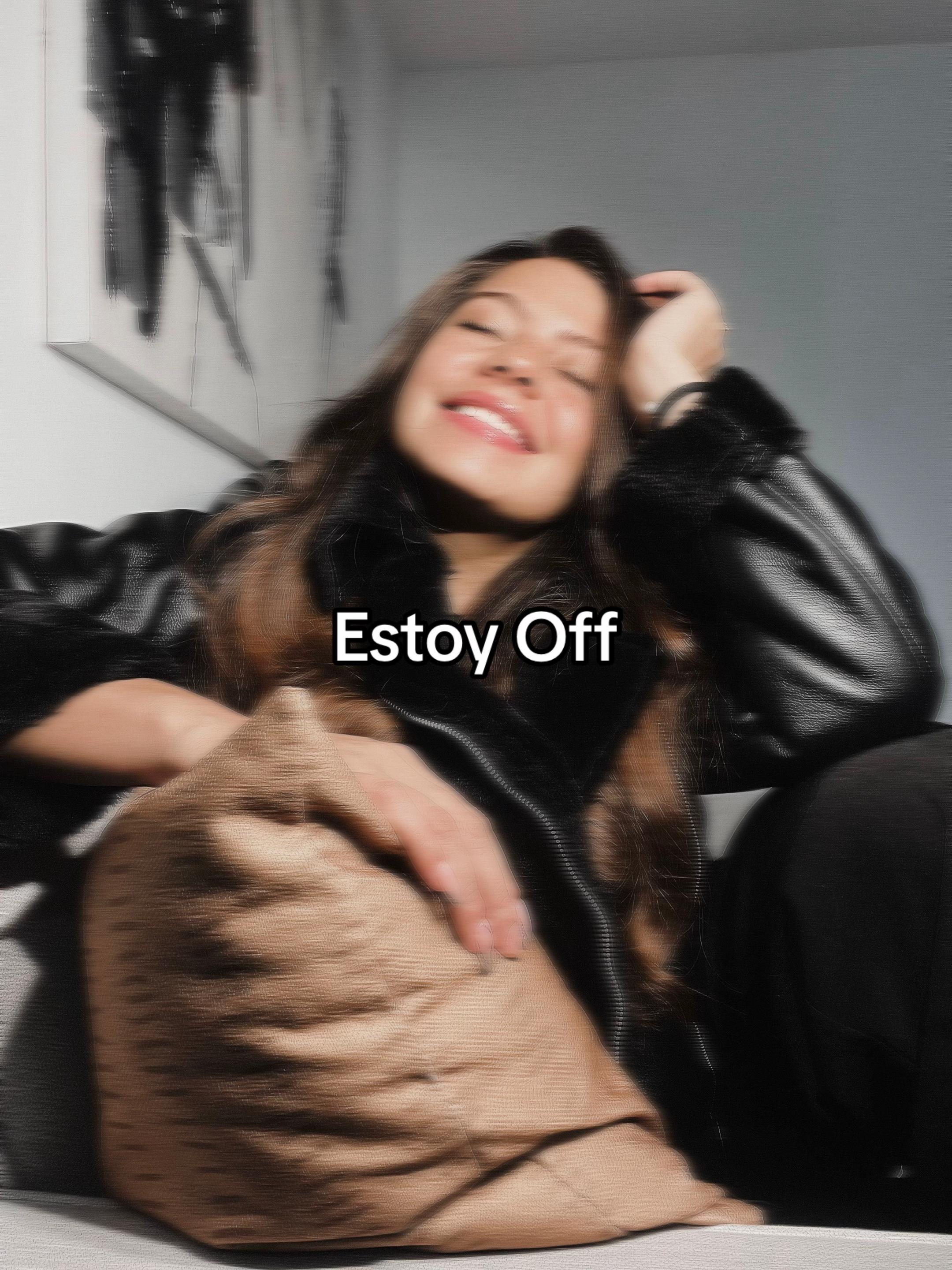 @Camila Zea