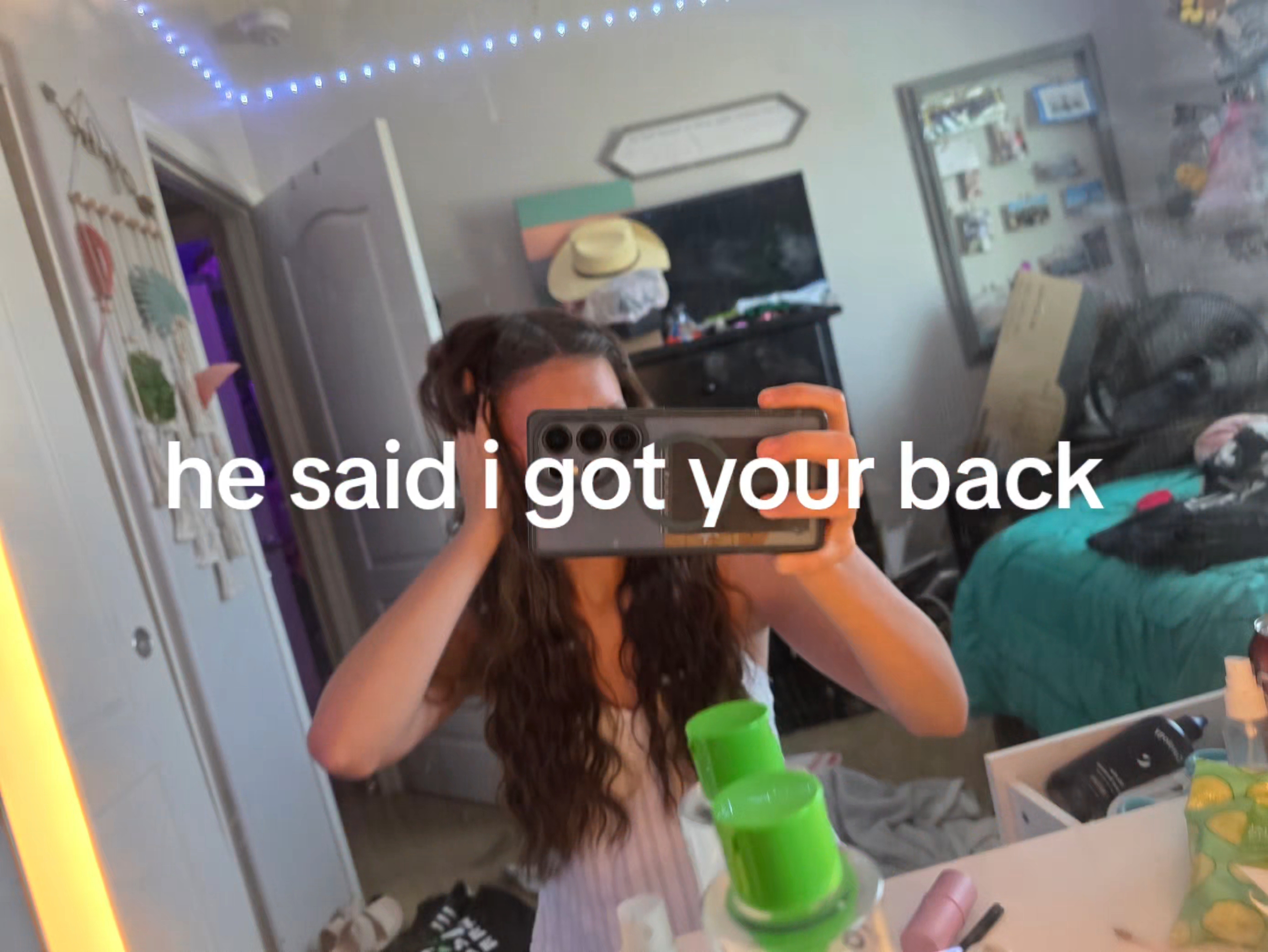 @Lindsiee_.xo