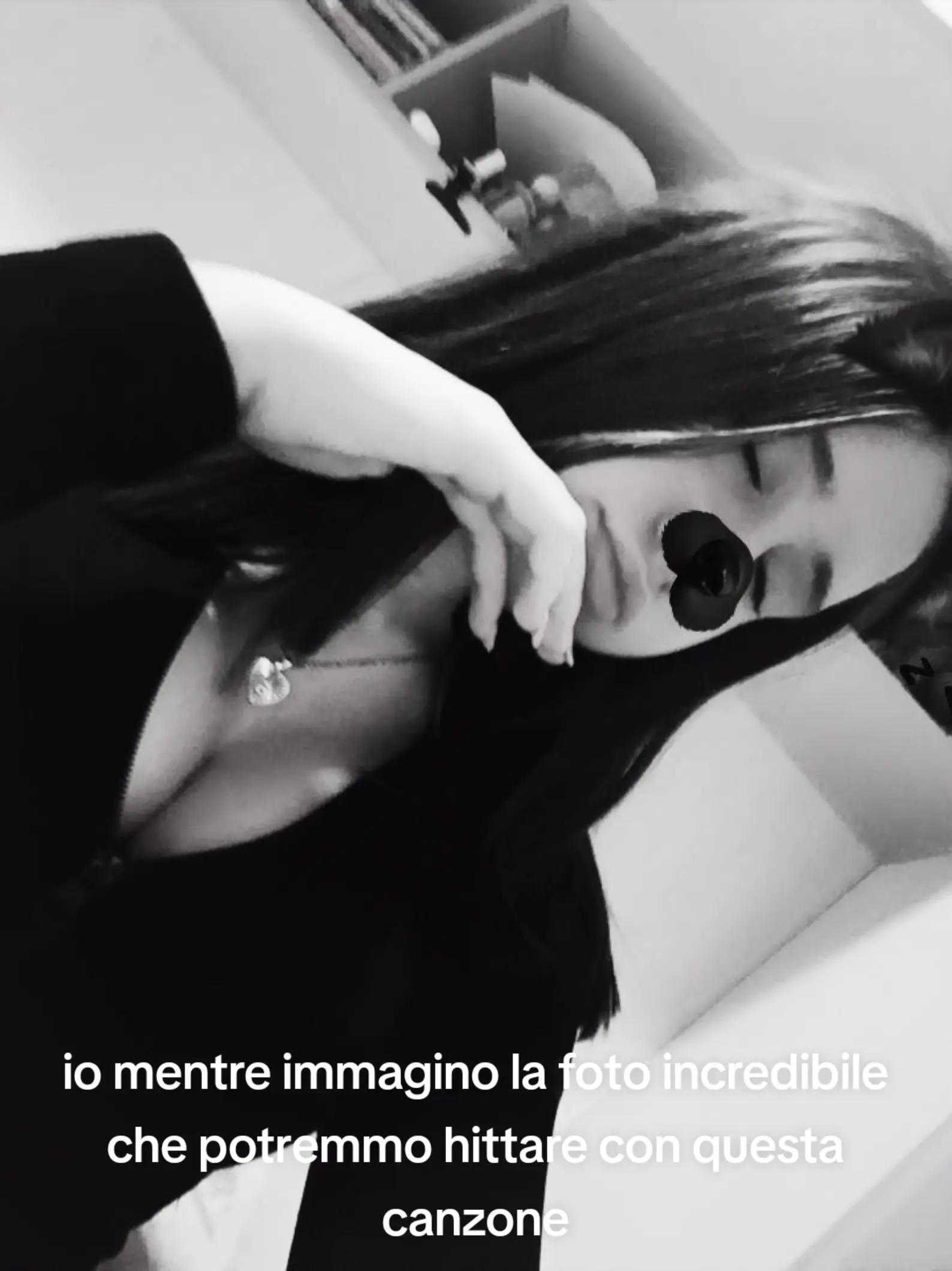 @👑𝓬𝓪𝓻𝓵𝔂👑